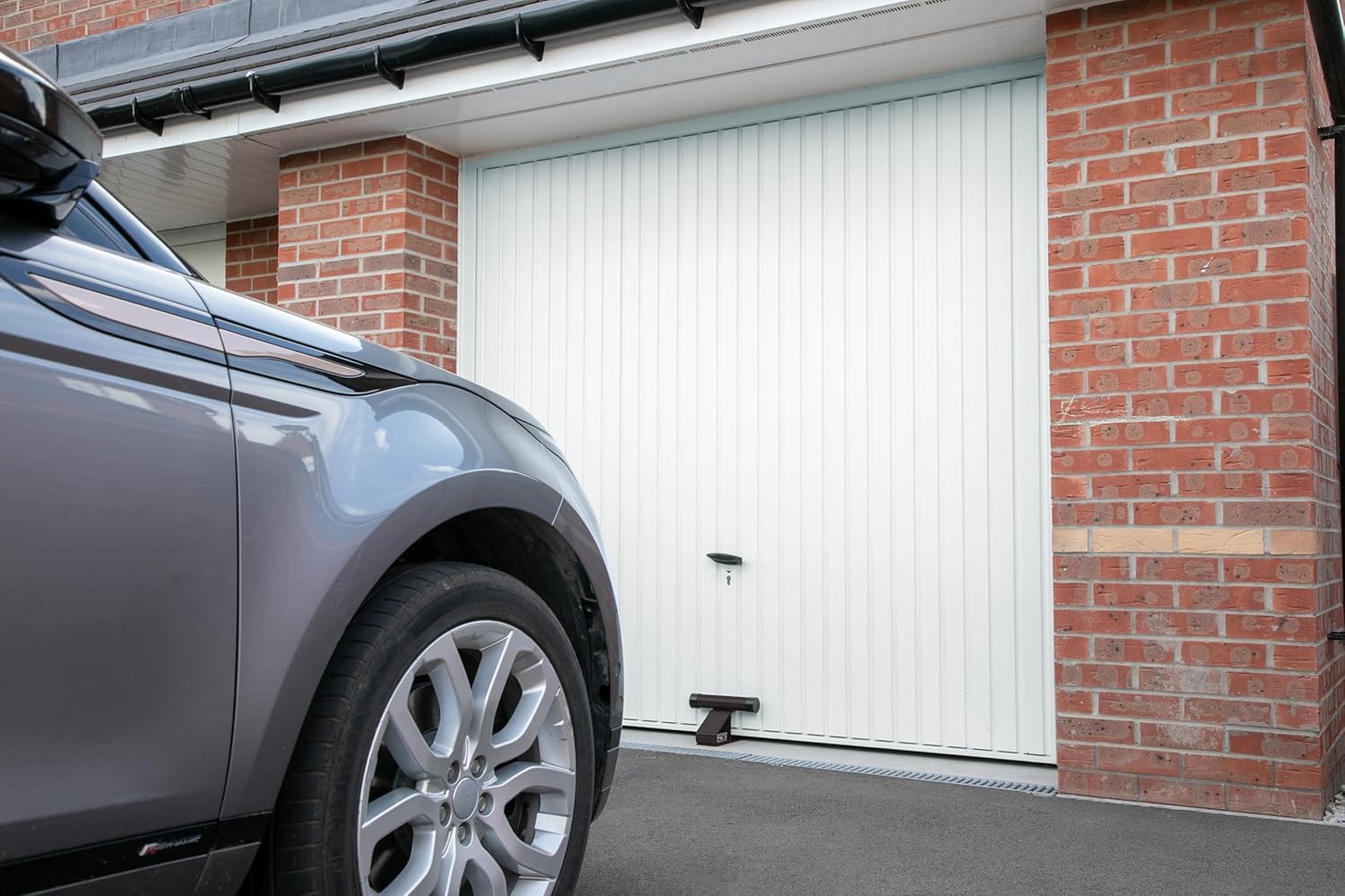 Eagle Garage / Bar Elevators's image