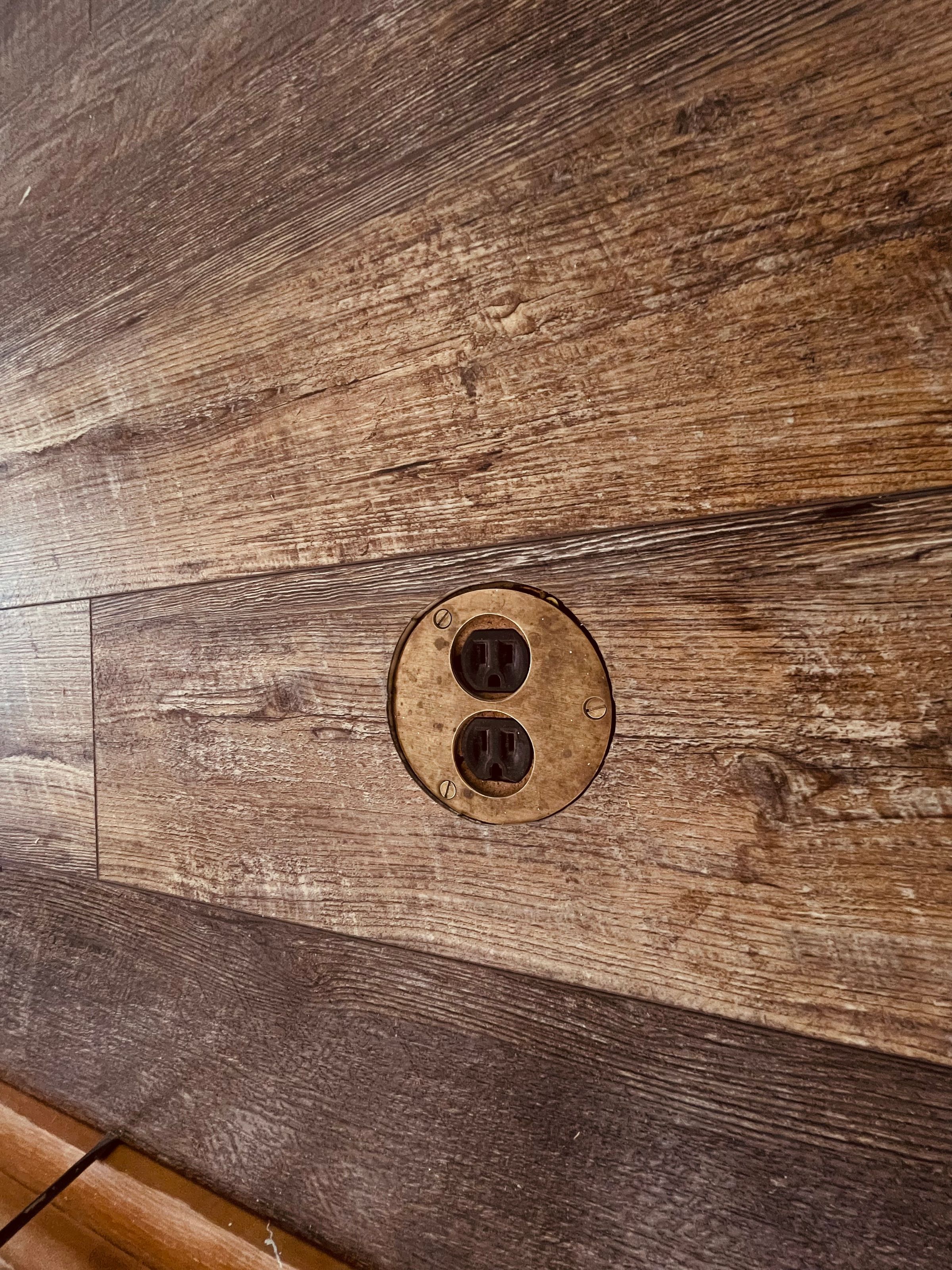 M&V FLOORING&REMODELING INC.'s image