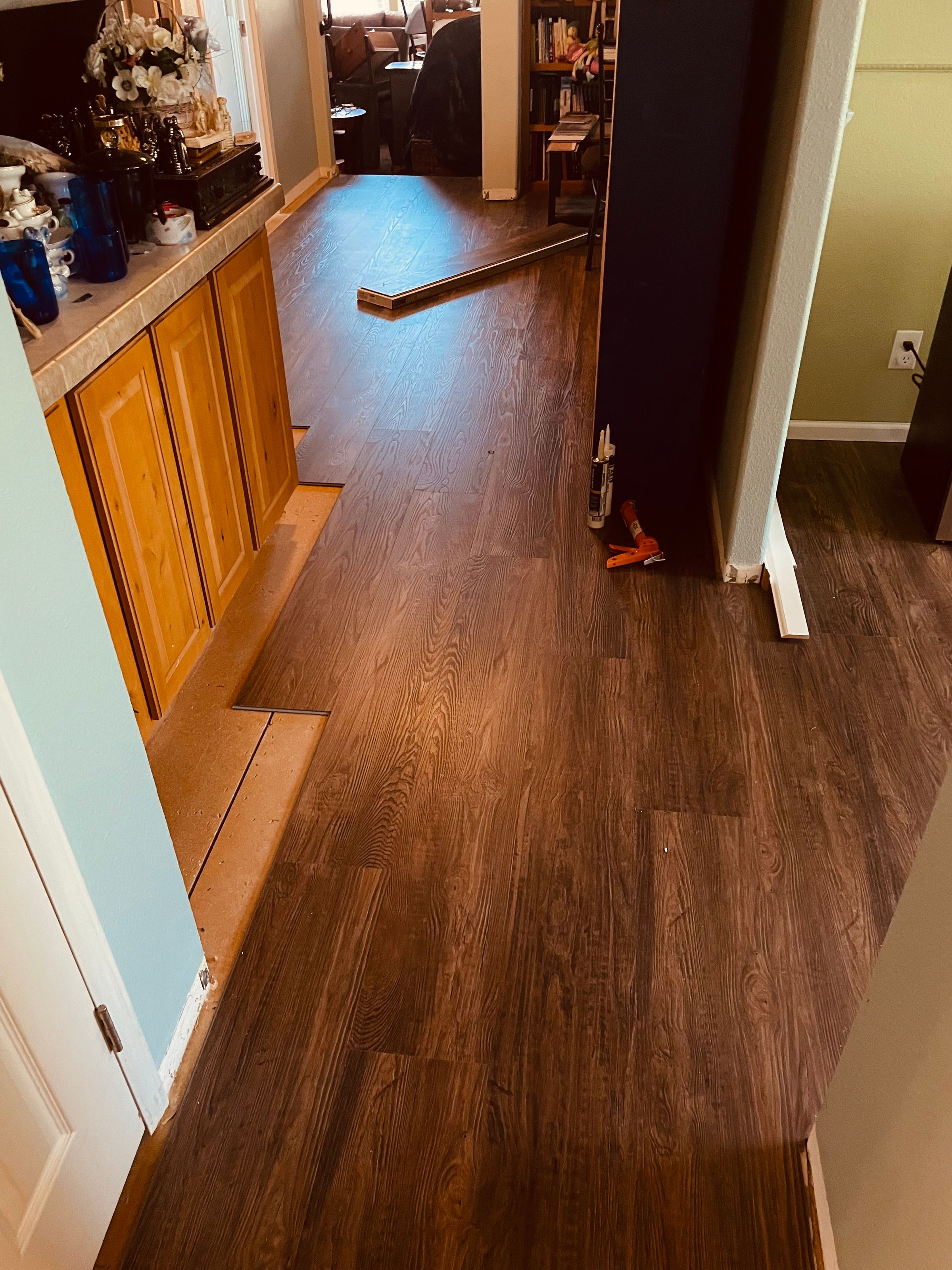 M&V FLOORING&REMODELING INC.'s image
