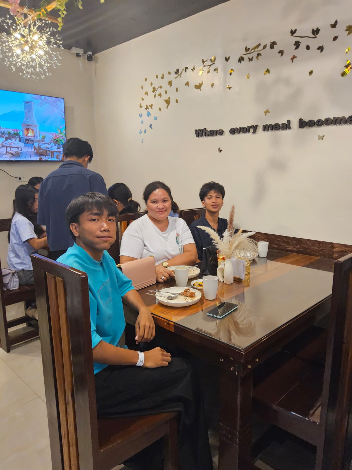 L A   C A S A   D A L I S A Y's image