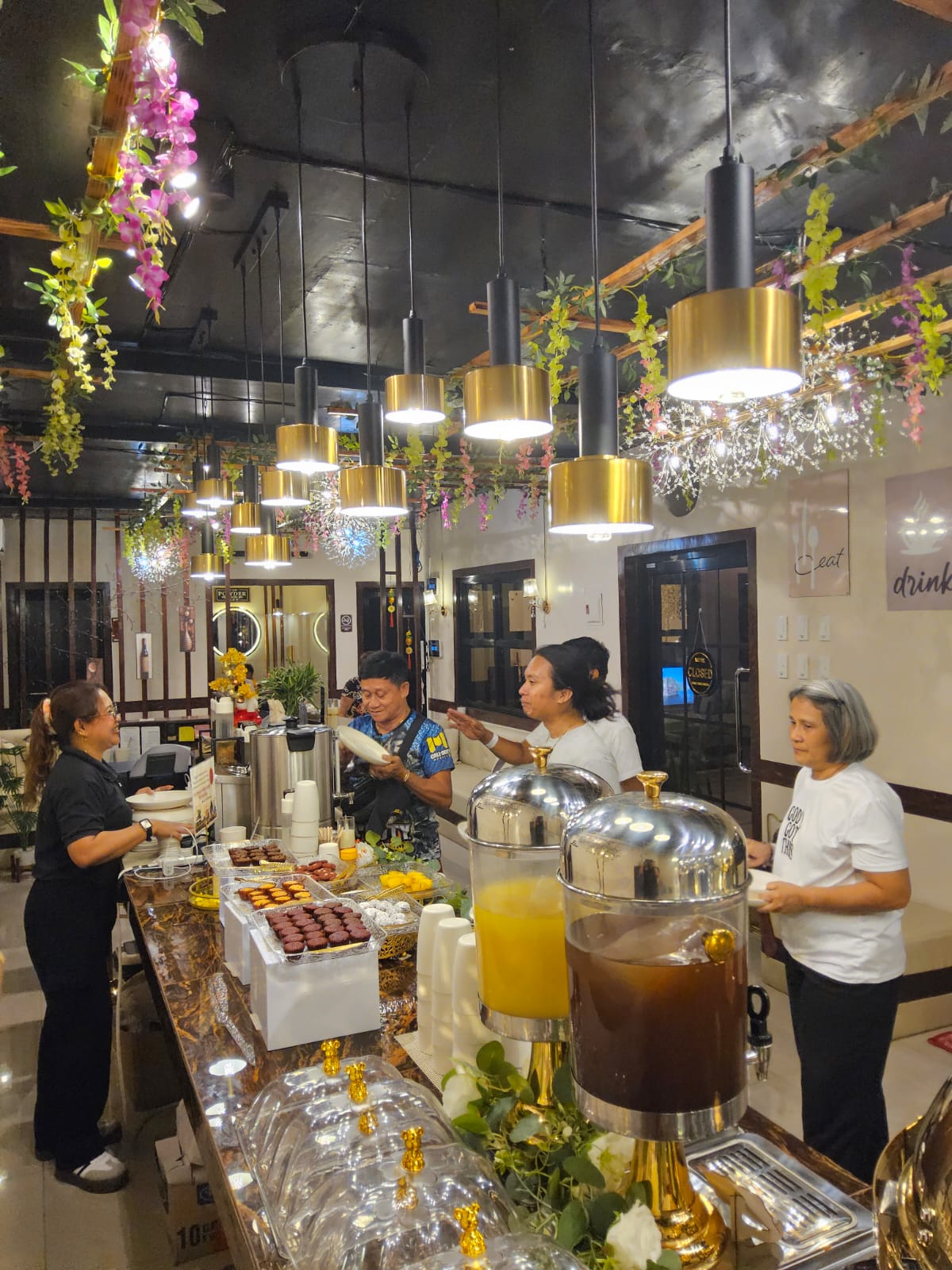 L A   C A S A   D A L I S A Y's image