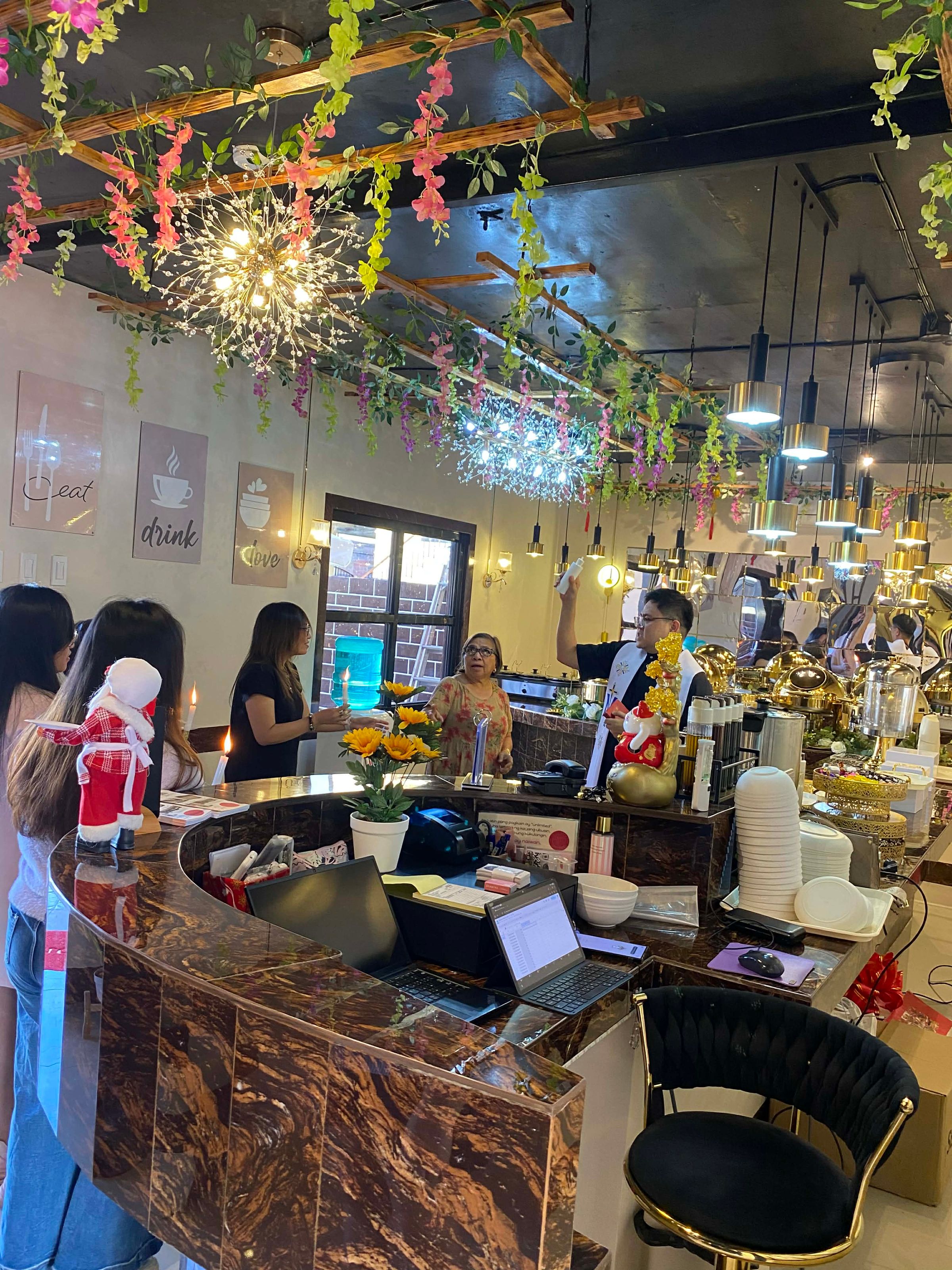 L A   C A S A   D A L I S A Y's image