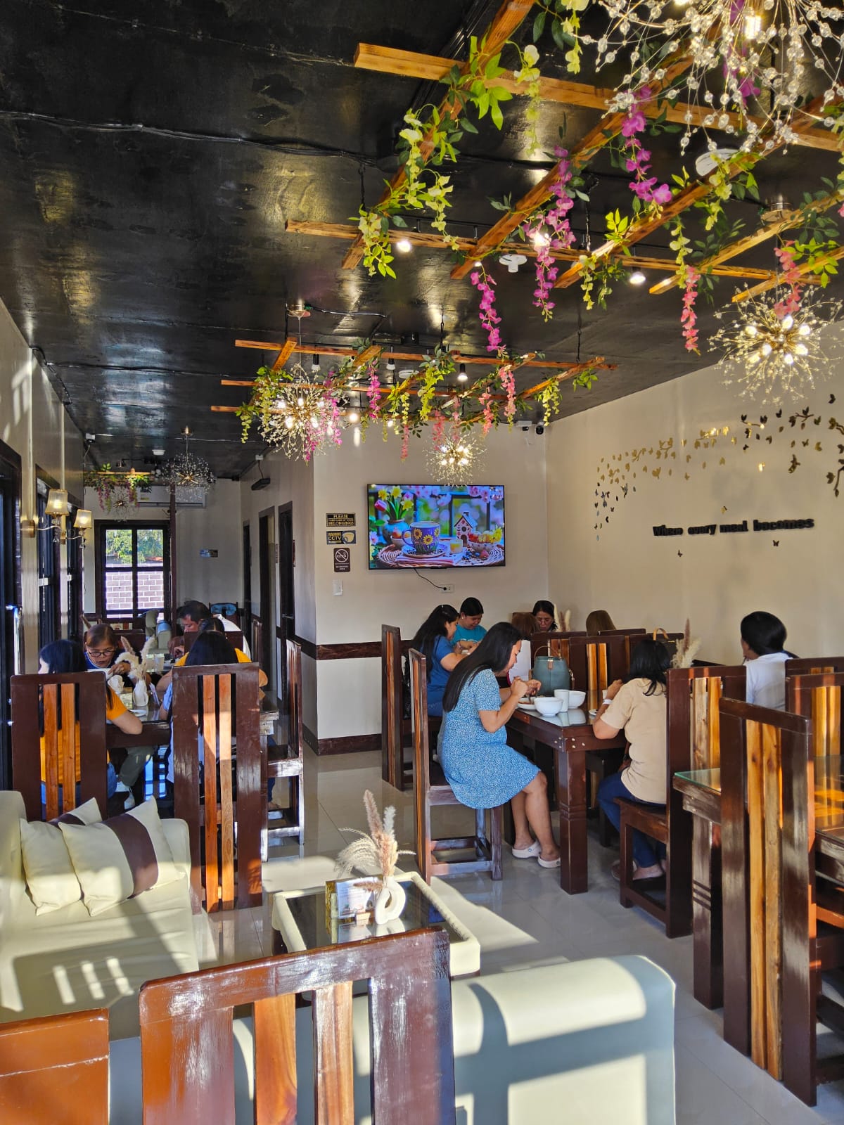 L A   C A S A   D A L I S A Y's image