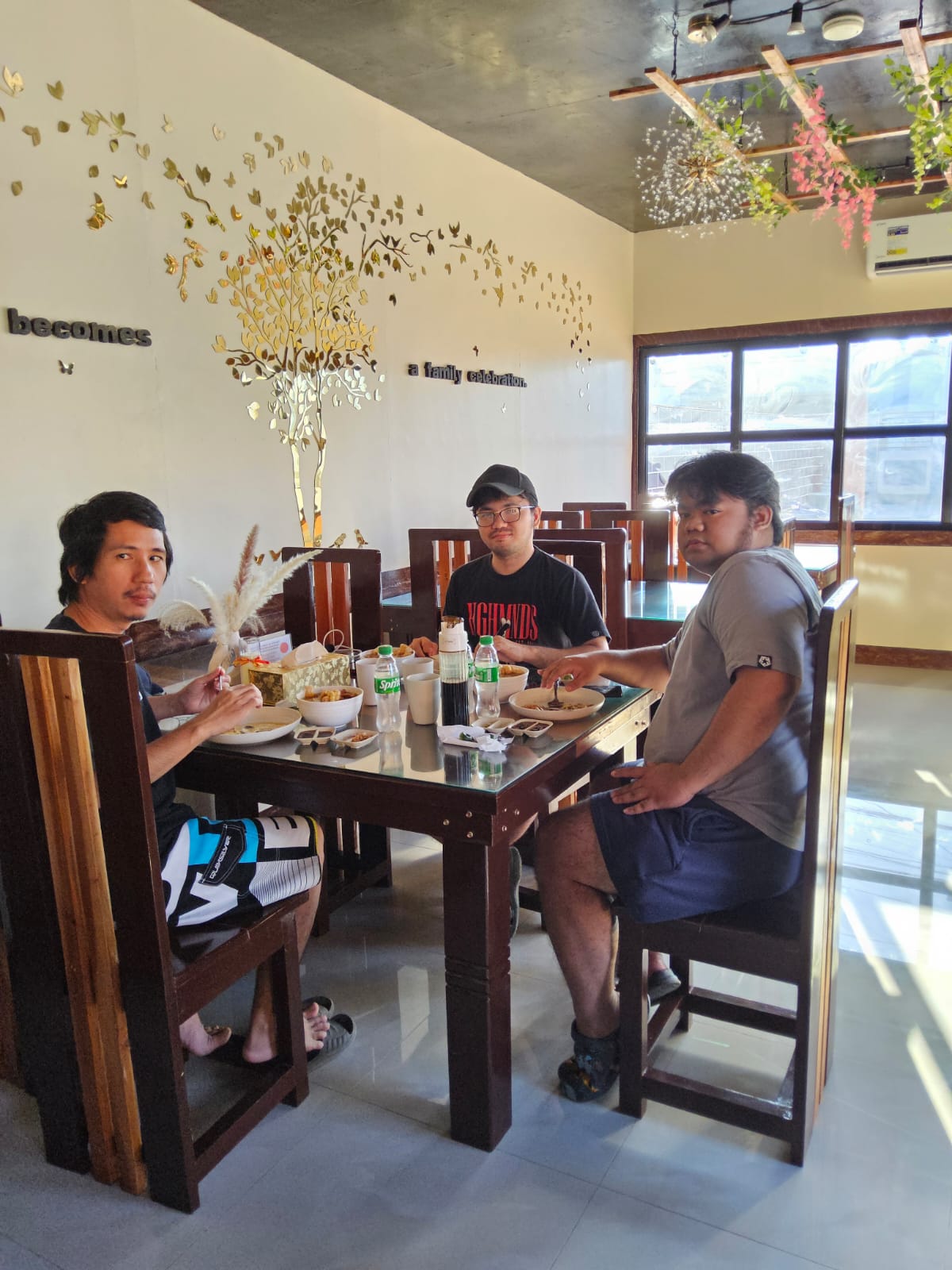 L A   C A S A   D A L I S A Y's image