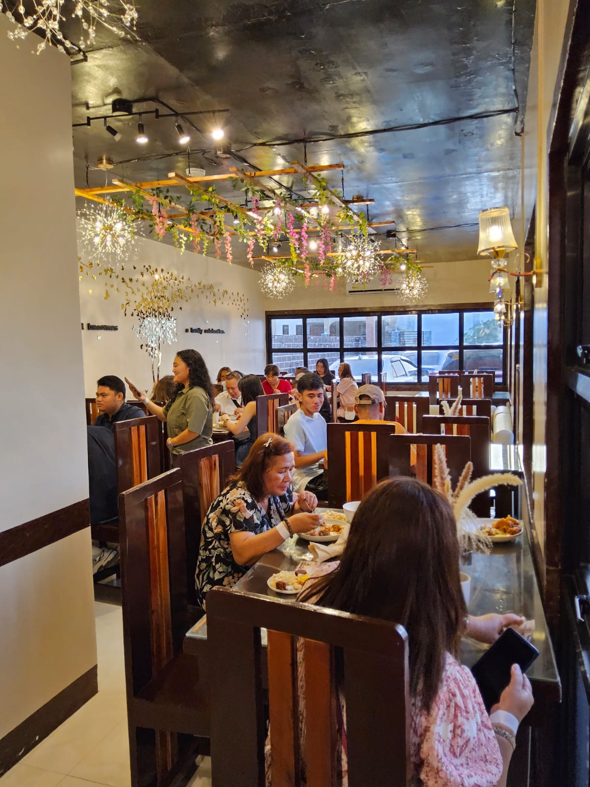 L A   C A S A   D A L I S A Y's image