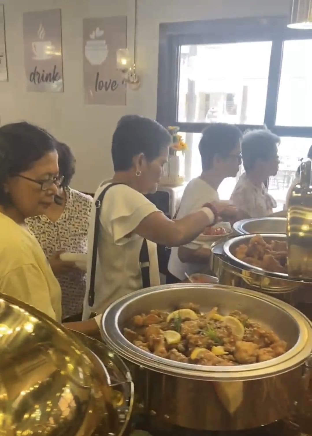 L A   C A S A   D A L I S A Y's image