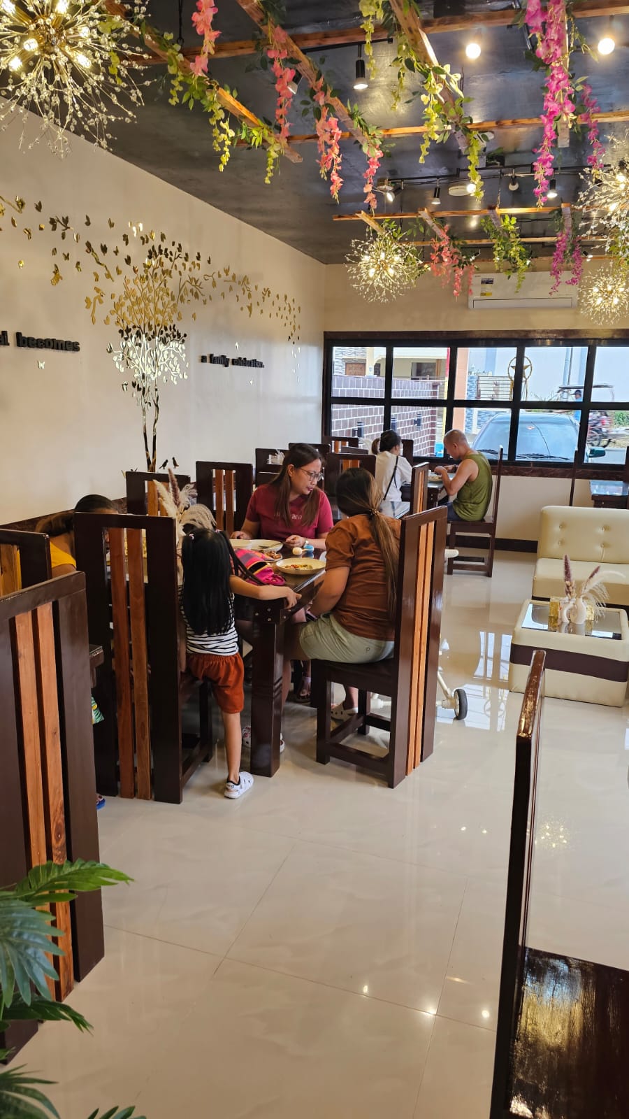 L A   C A S A   D A L I S A Y's image