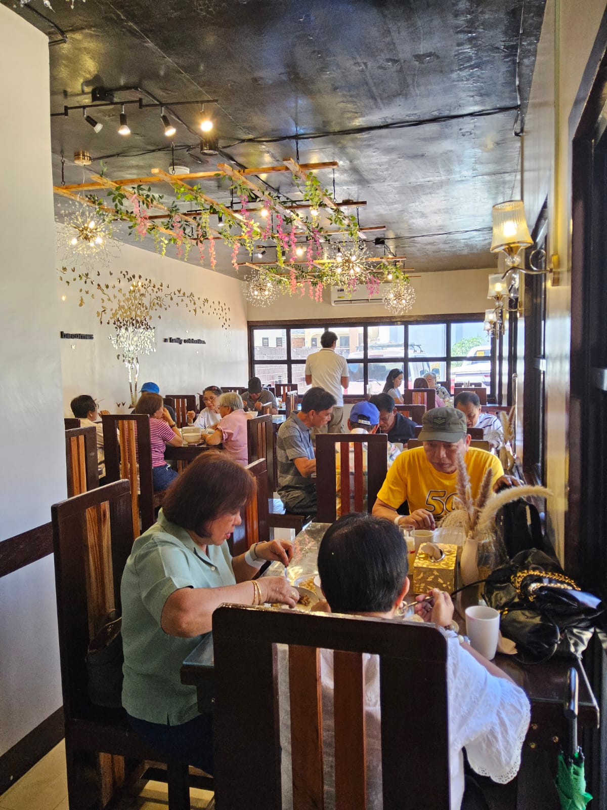 L A   C A S A   D A L I S A Y's image