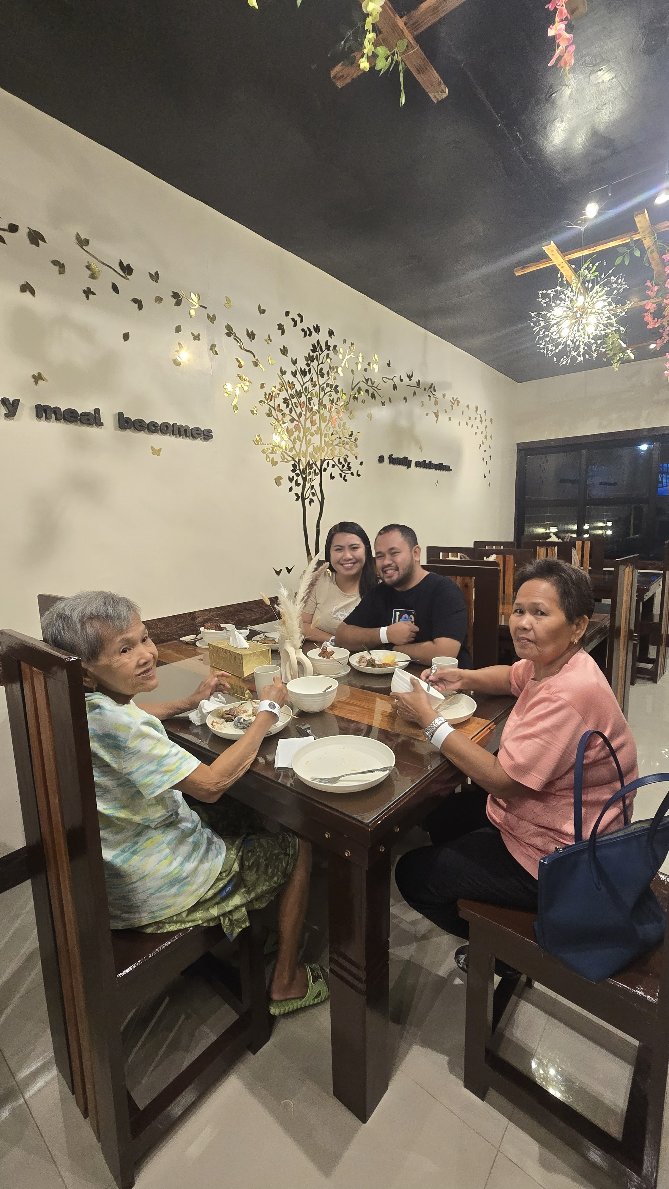 L A   C A S A   D A L I S A Y's image