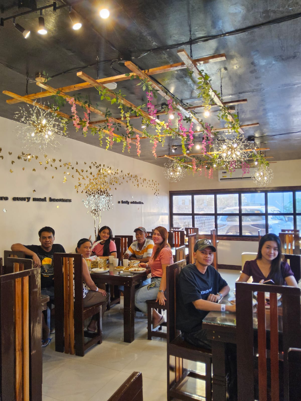 L A   C A S A   D A L I S A Y's image