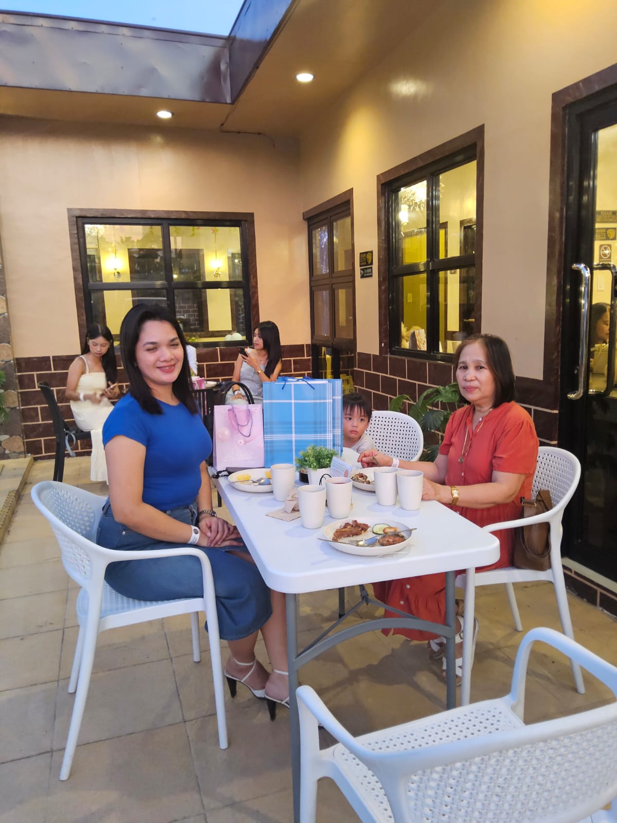 L A   C A S A   D A L I S A Y's image