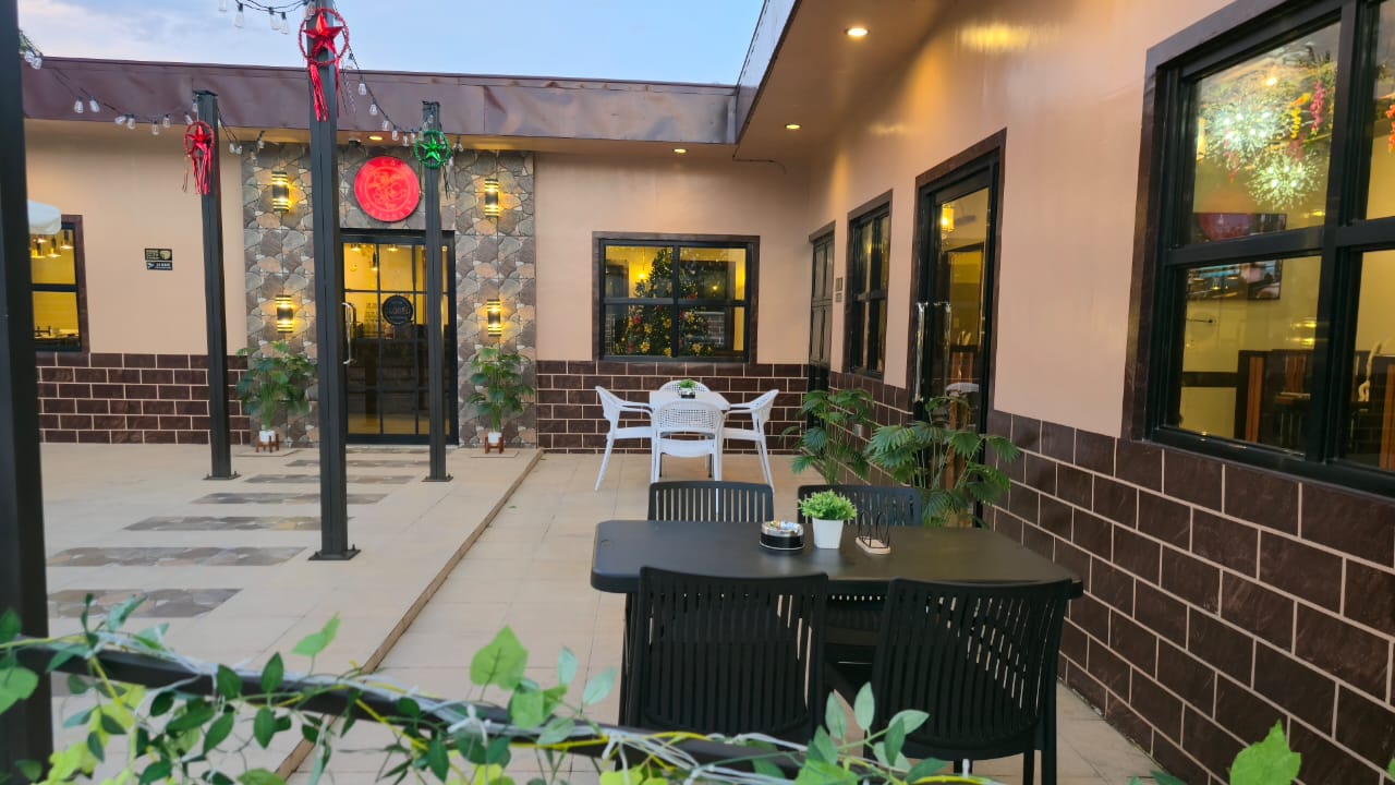 Outside Dining 1
