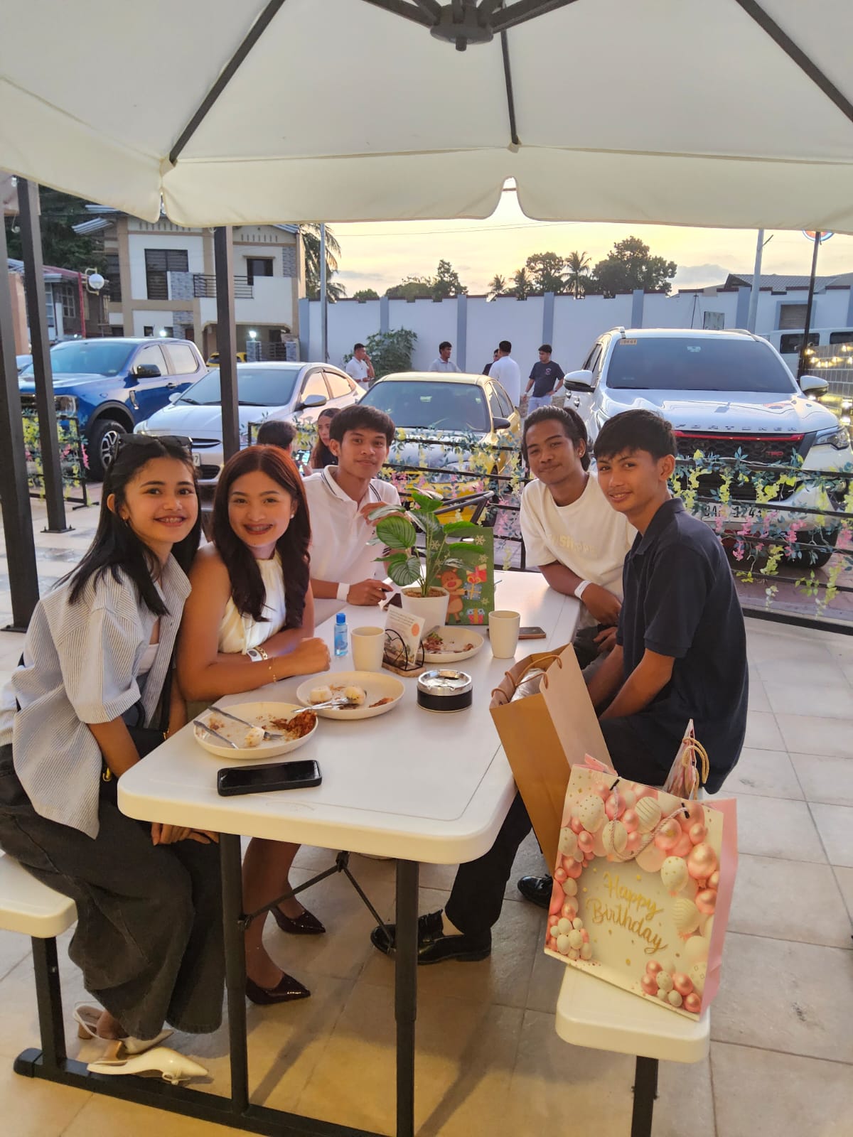 L A   C A S A   D A L I S A Y's image