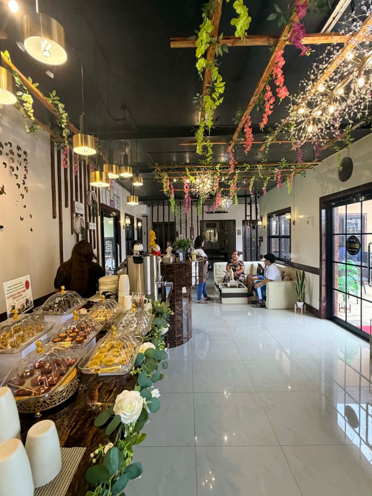 L A   C A S A   D A L I S A Y's image