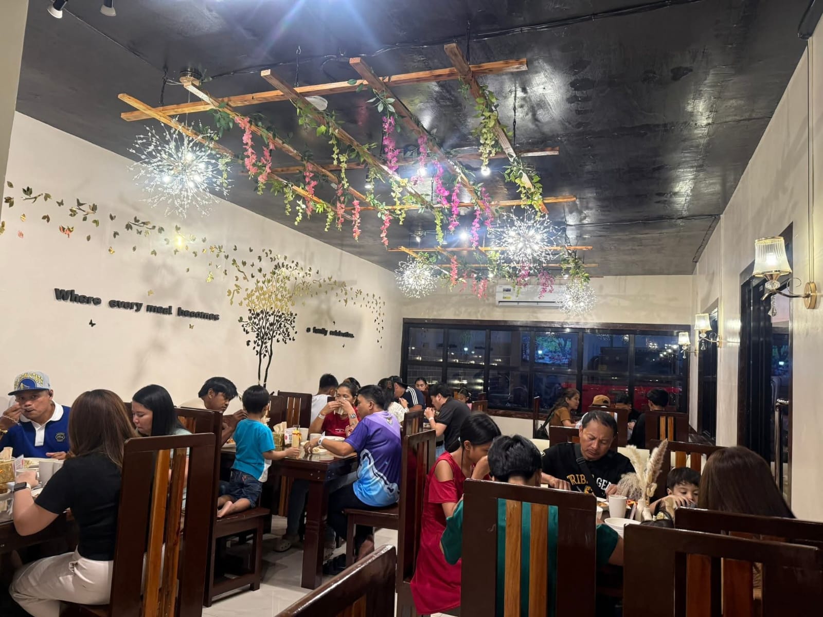 L A   C A S A   D A L I S A Y's image