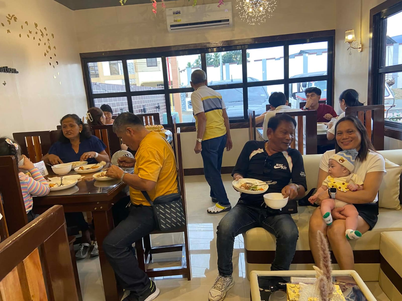 L A   C A S A   D A L I S A Y's image