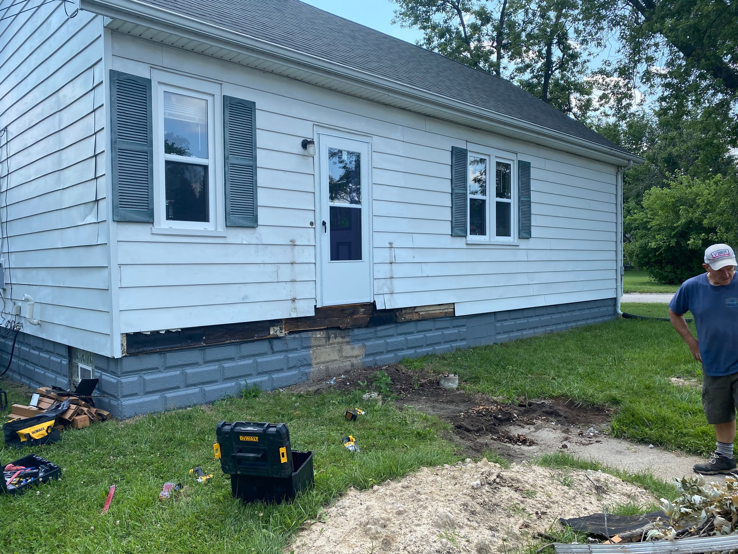 Bathroom Remodeling & Outdoor Builds's image