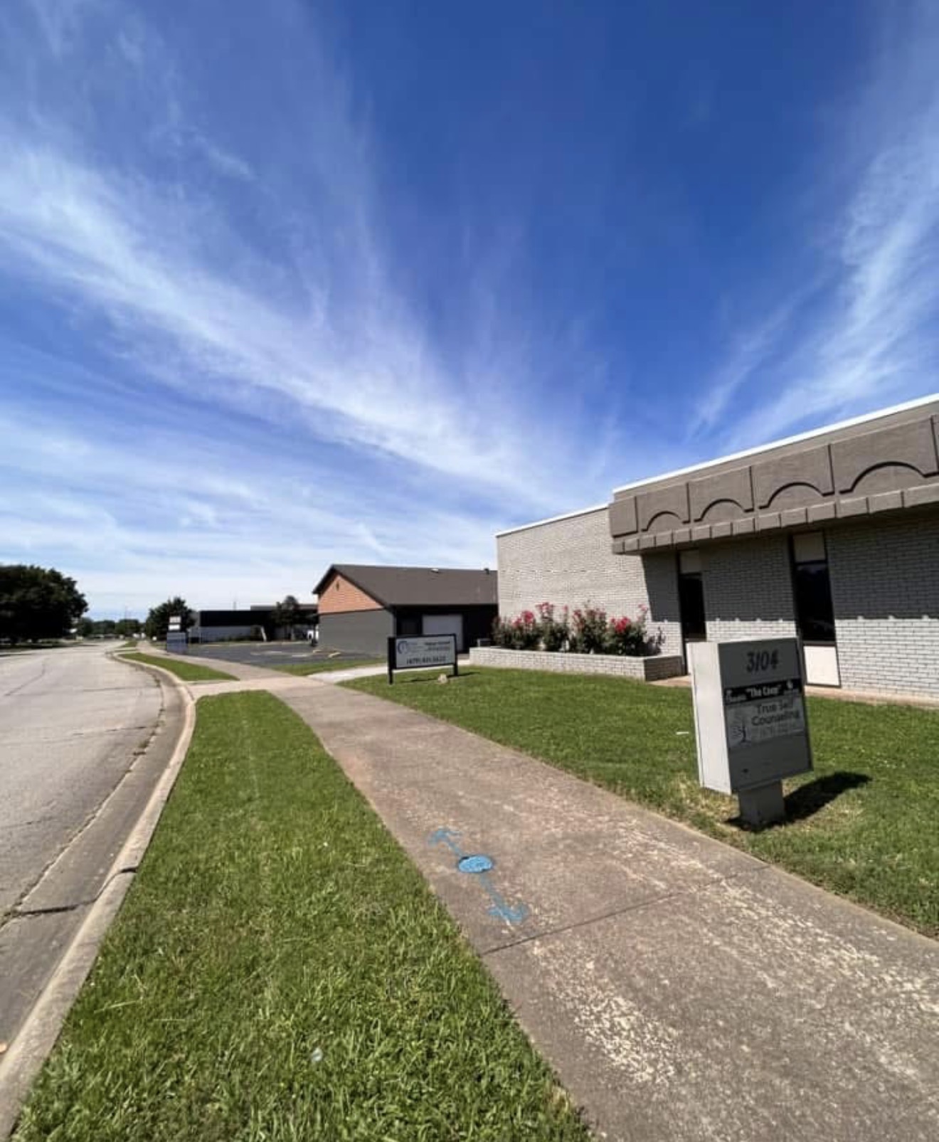 HL Mowing & Landscaping LLC's image