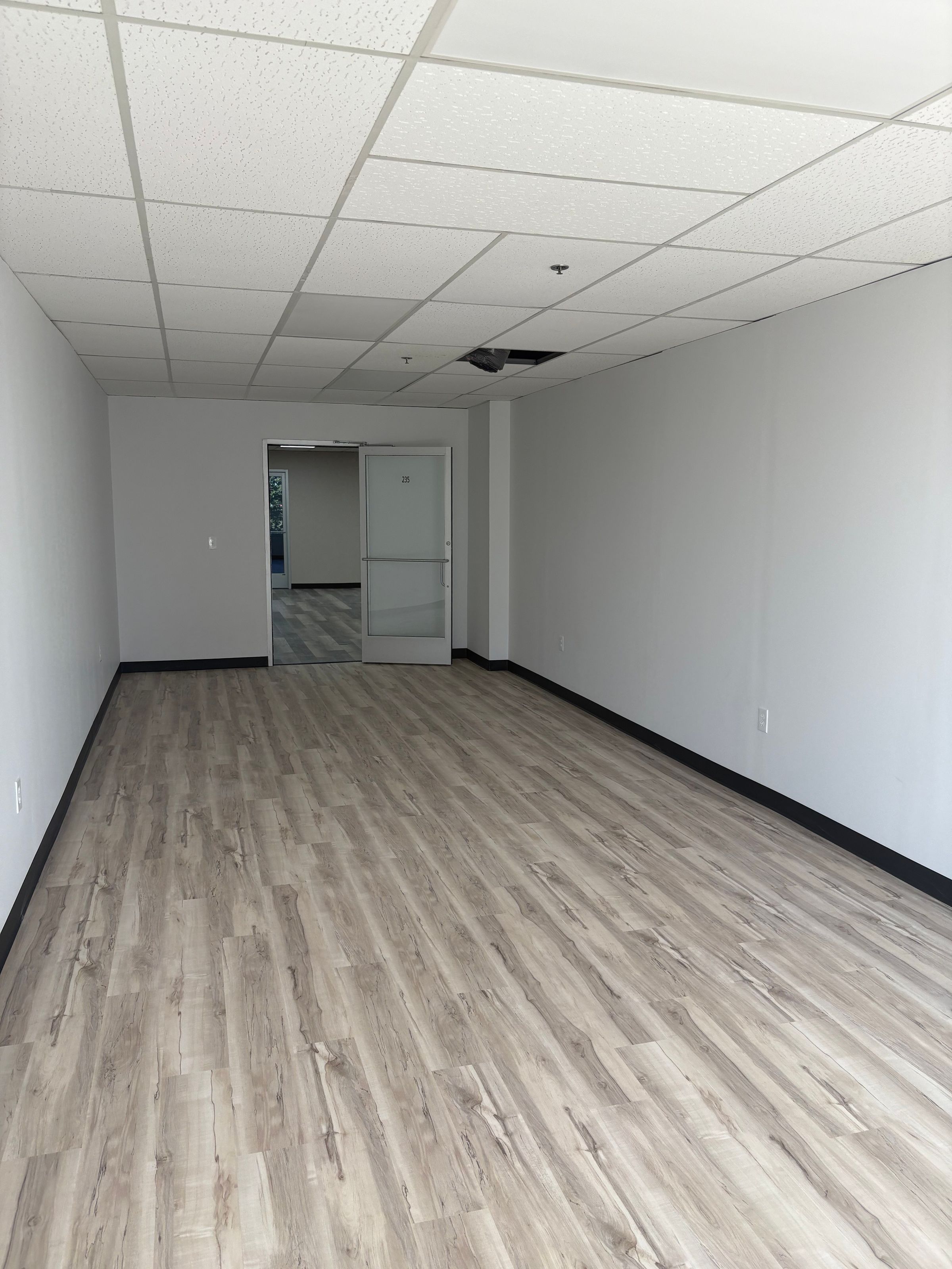 Suite 235 | 216 sqft | $225 per Week