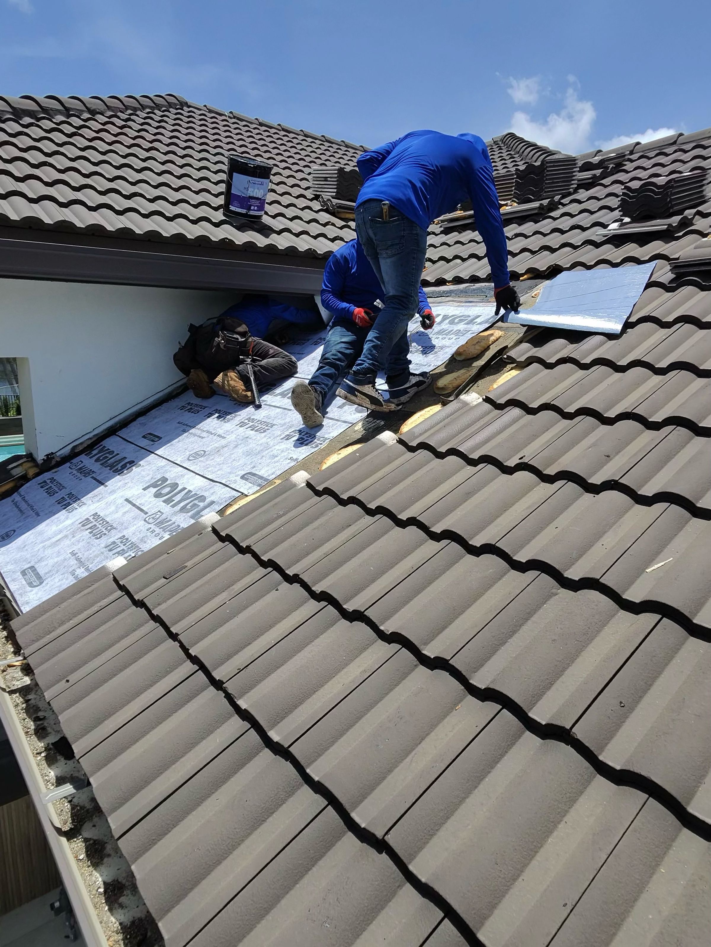 Unique Roofing 's image