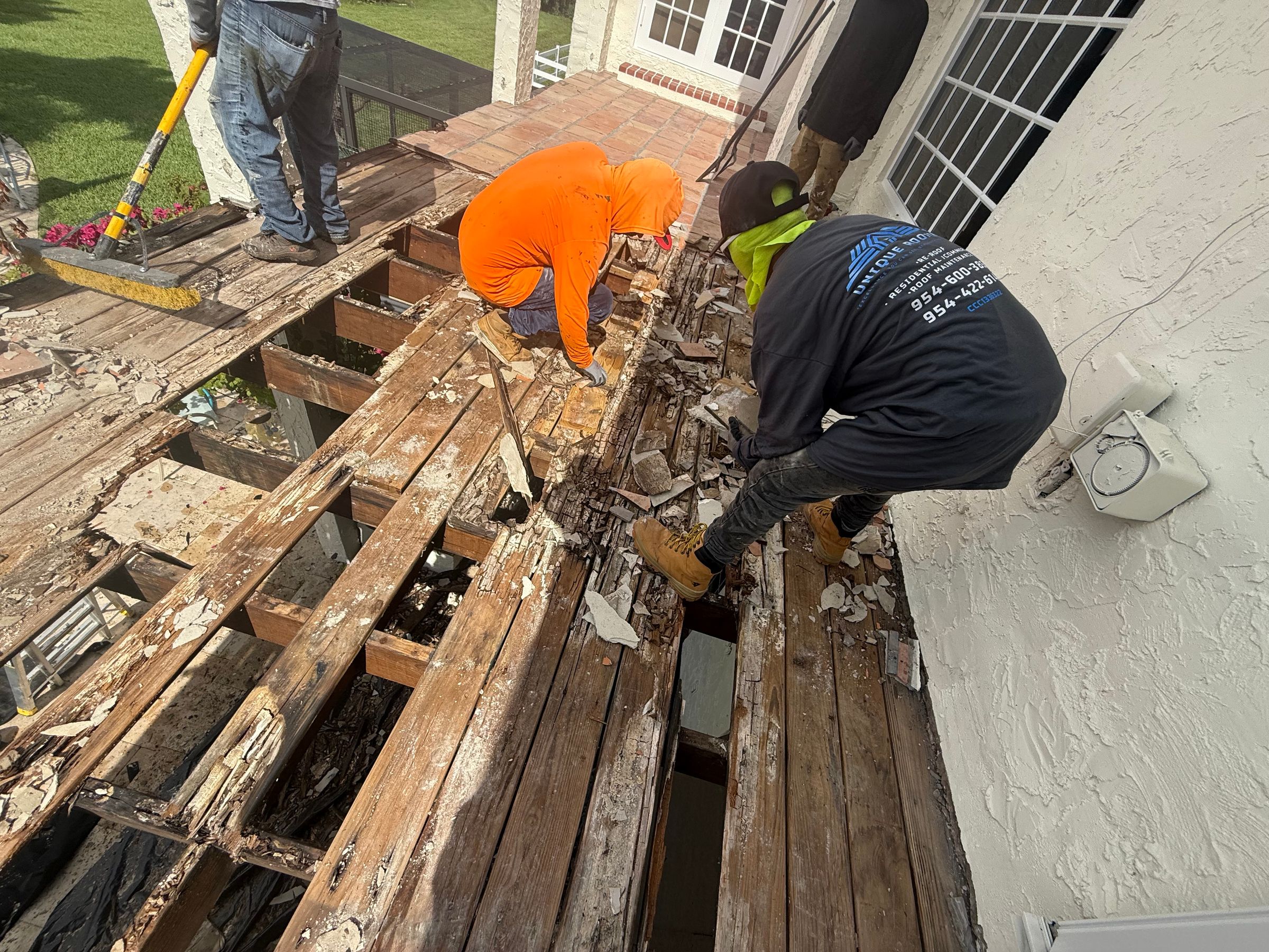 Unique Roofing 's image