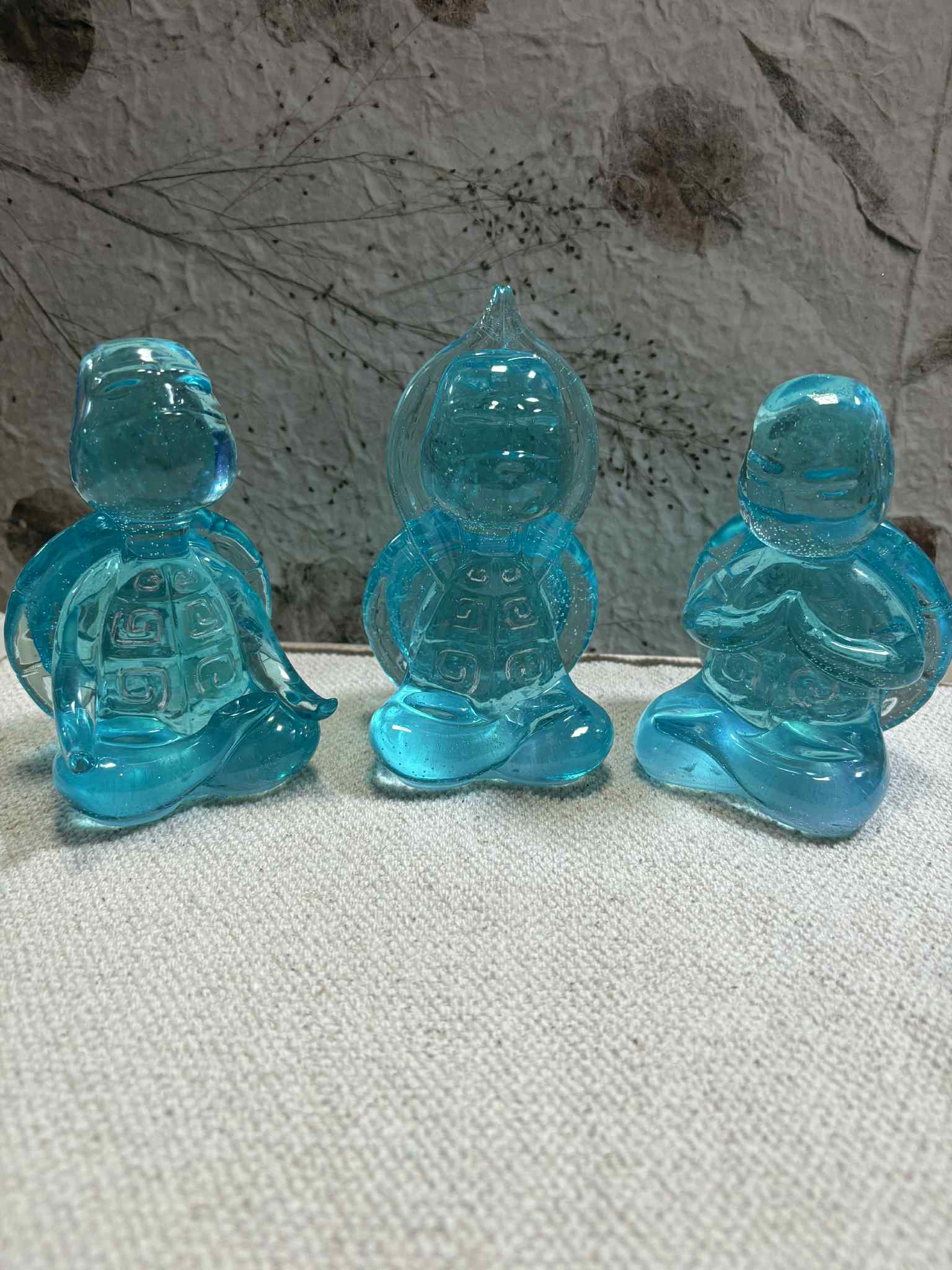 Meditation turtles combine a calming presence with a beautiful design, serving as a perfect addition to your relaxation space. Ideal for promoting a serene atmosphere, they make a thoughtful and decorative touch to any environment. Comes as a set $50.00