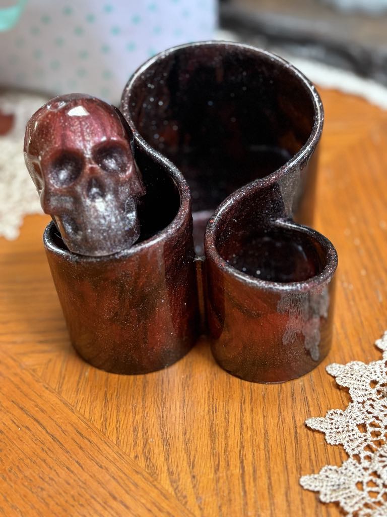 Keep your workspace tidy with this compact pen organizer, designed for efficient organization and crafted from durable materials. Customizable to suit your needs, it’s a practical addition for just $15.00. $25 if you add the skull.