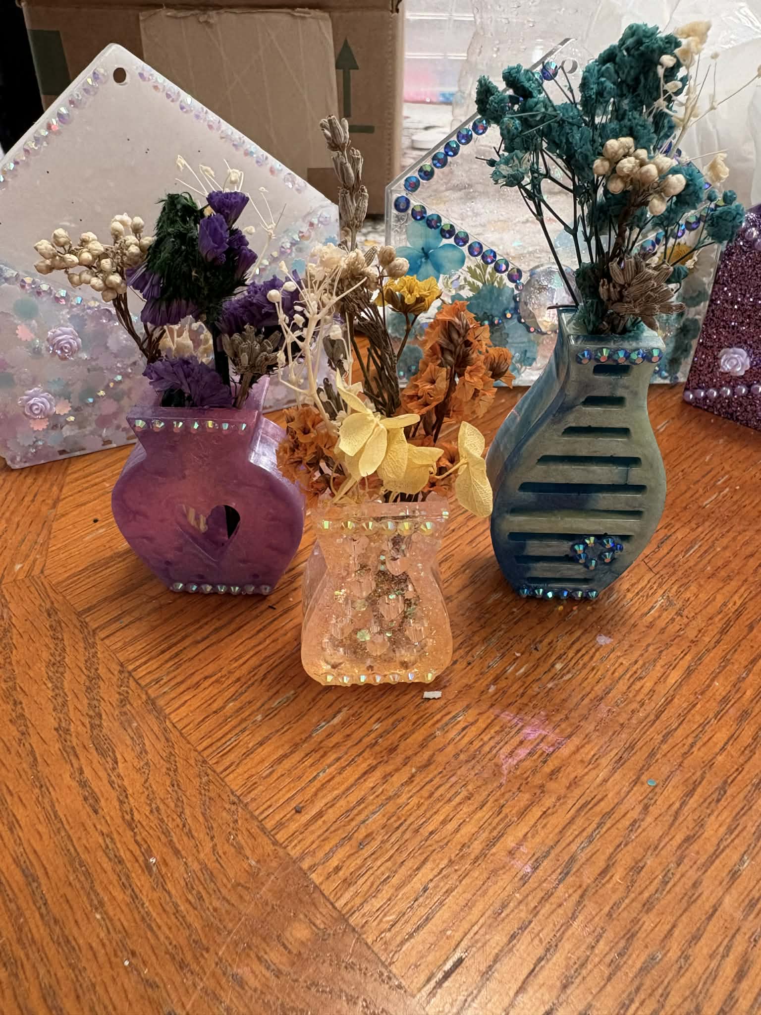 Popular vases, customizable and elegant