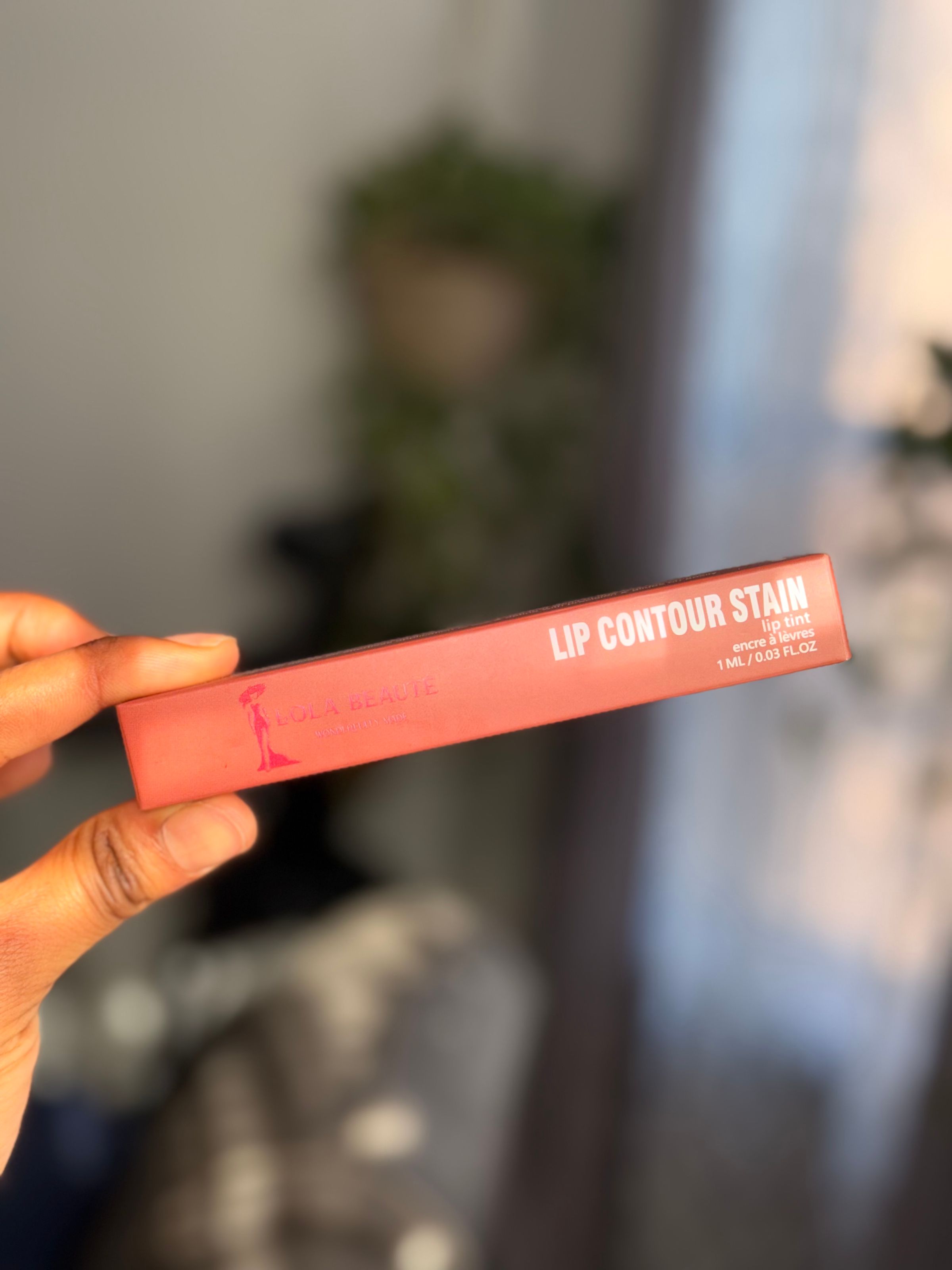 Lip contour Stain