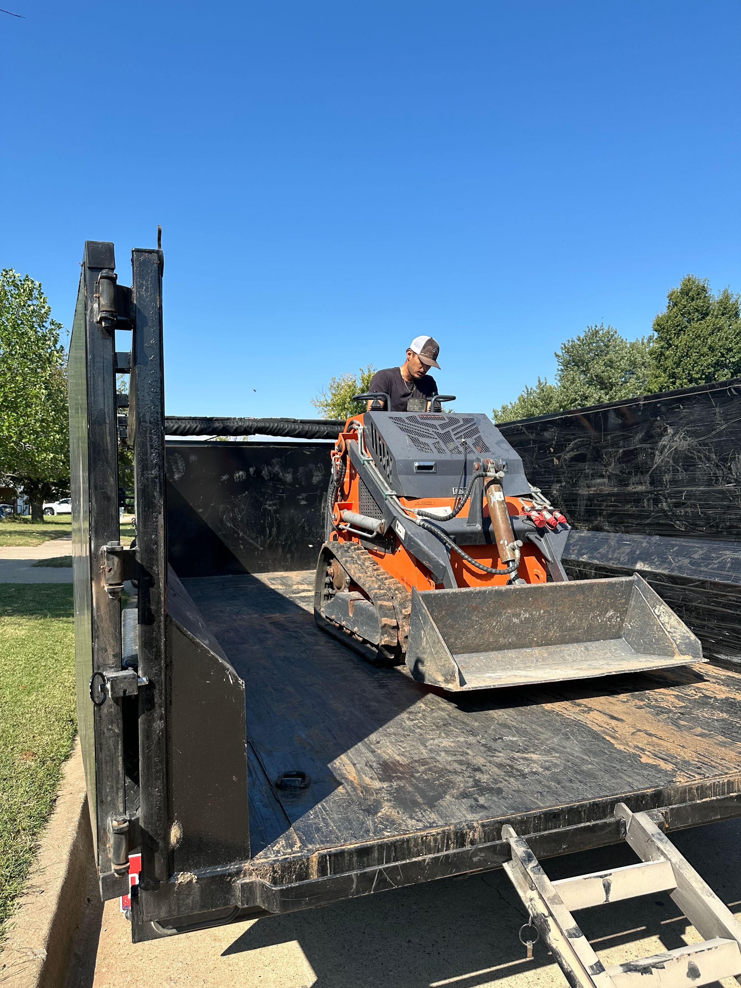 Big Trucking 
Hauling and junk removal 's image