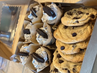 AUNTIE'S SWEET CONFECTIONS's image