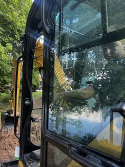 JLXFOUR Excavating's image