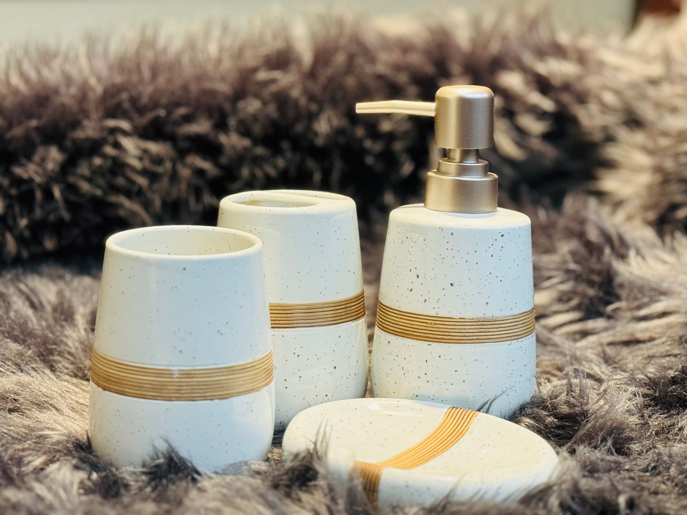 Ceramic Bathroom Accessories 