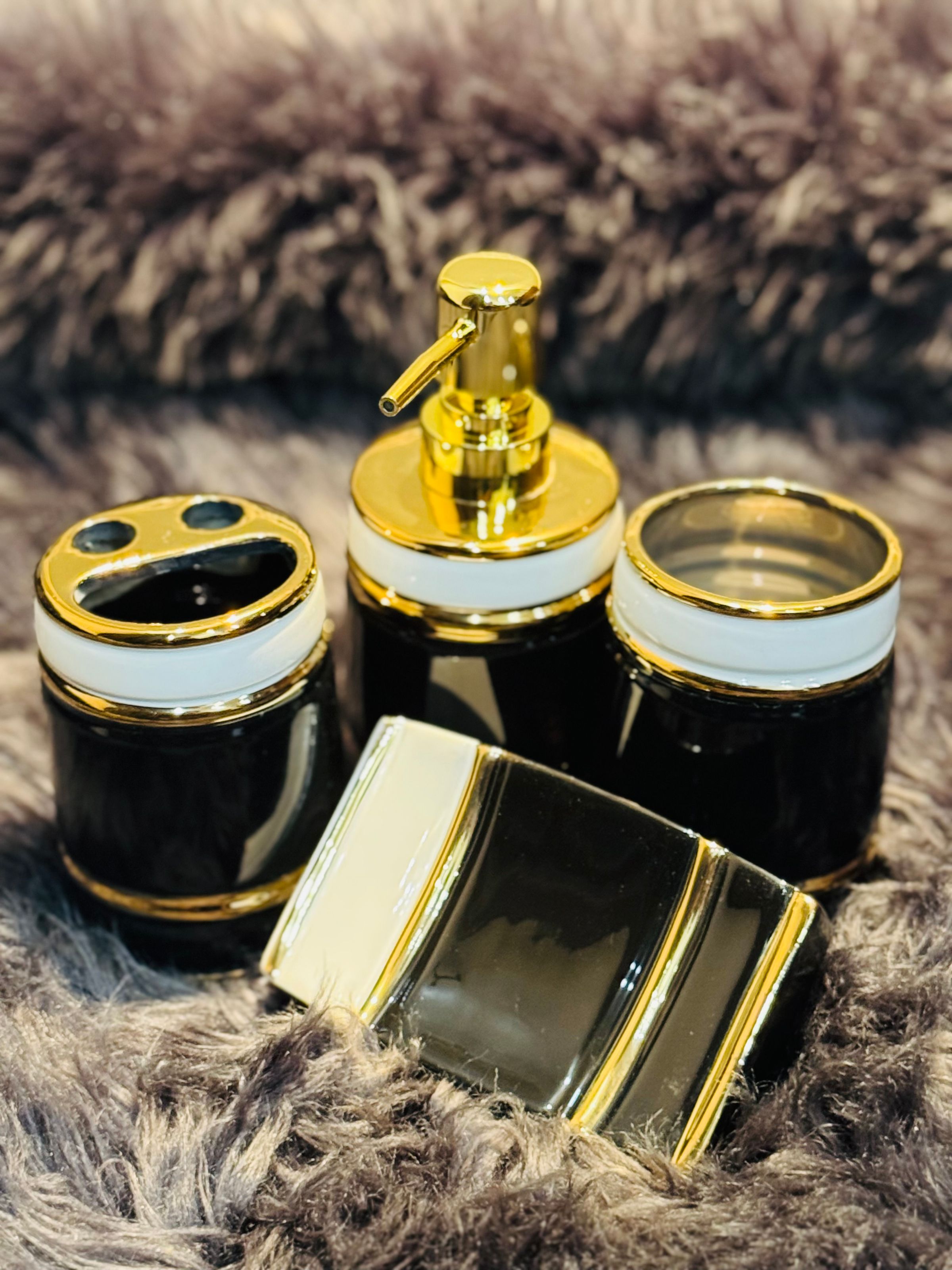 Ceramic Bathroom Accessories 