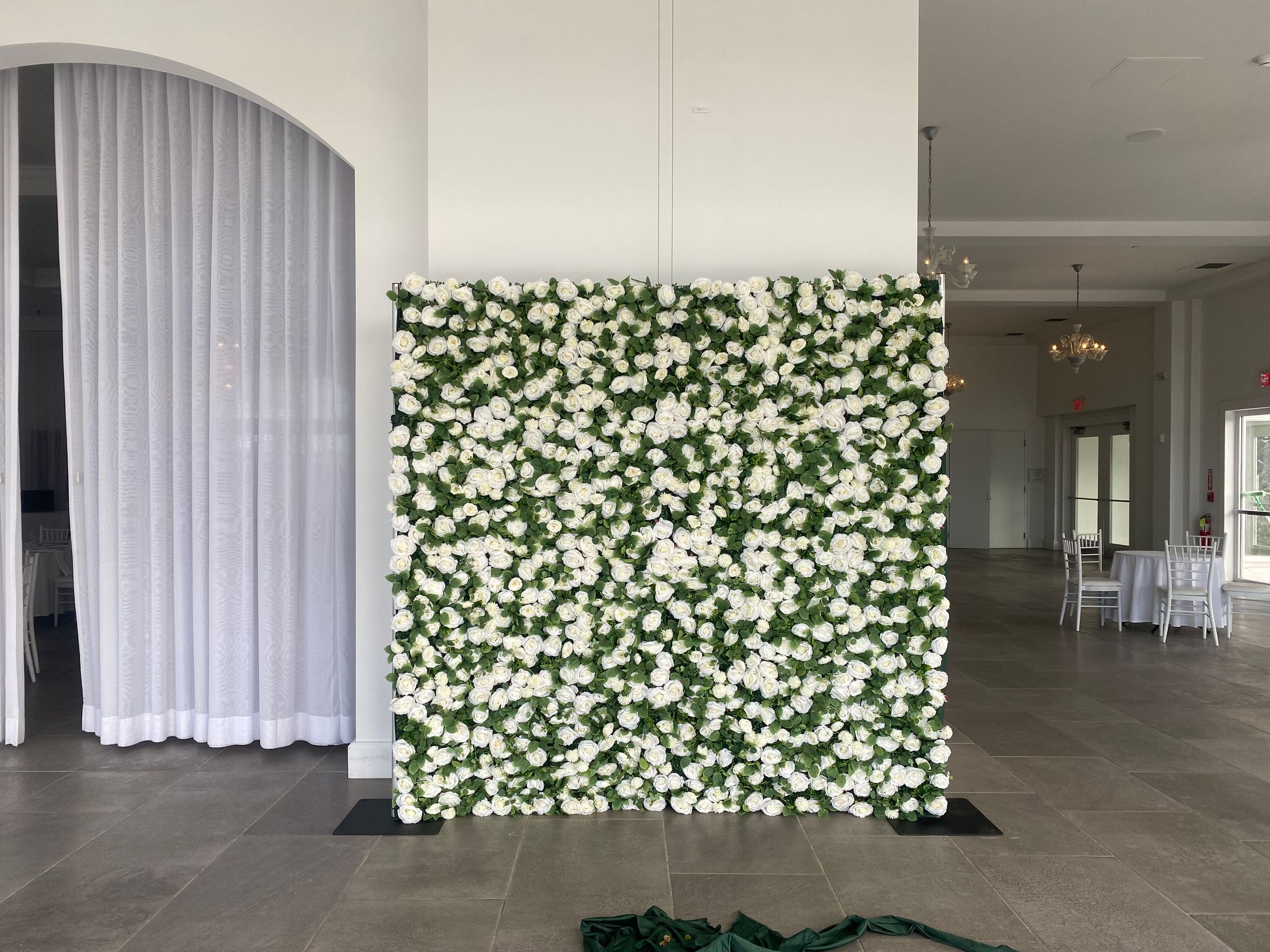 #2 Backdrop faux white rose 