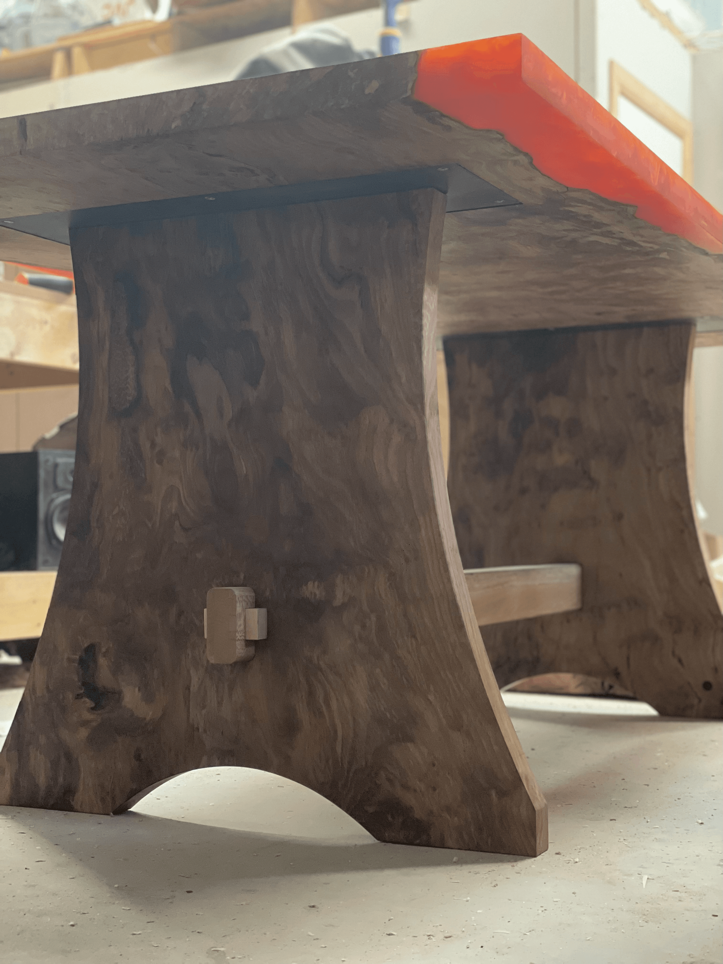 Orange calabanza and Fizz mixed with a metallic pigment, fixed with a wedged mortise and tenon joint900x1700x740