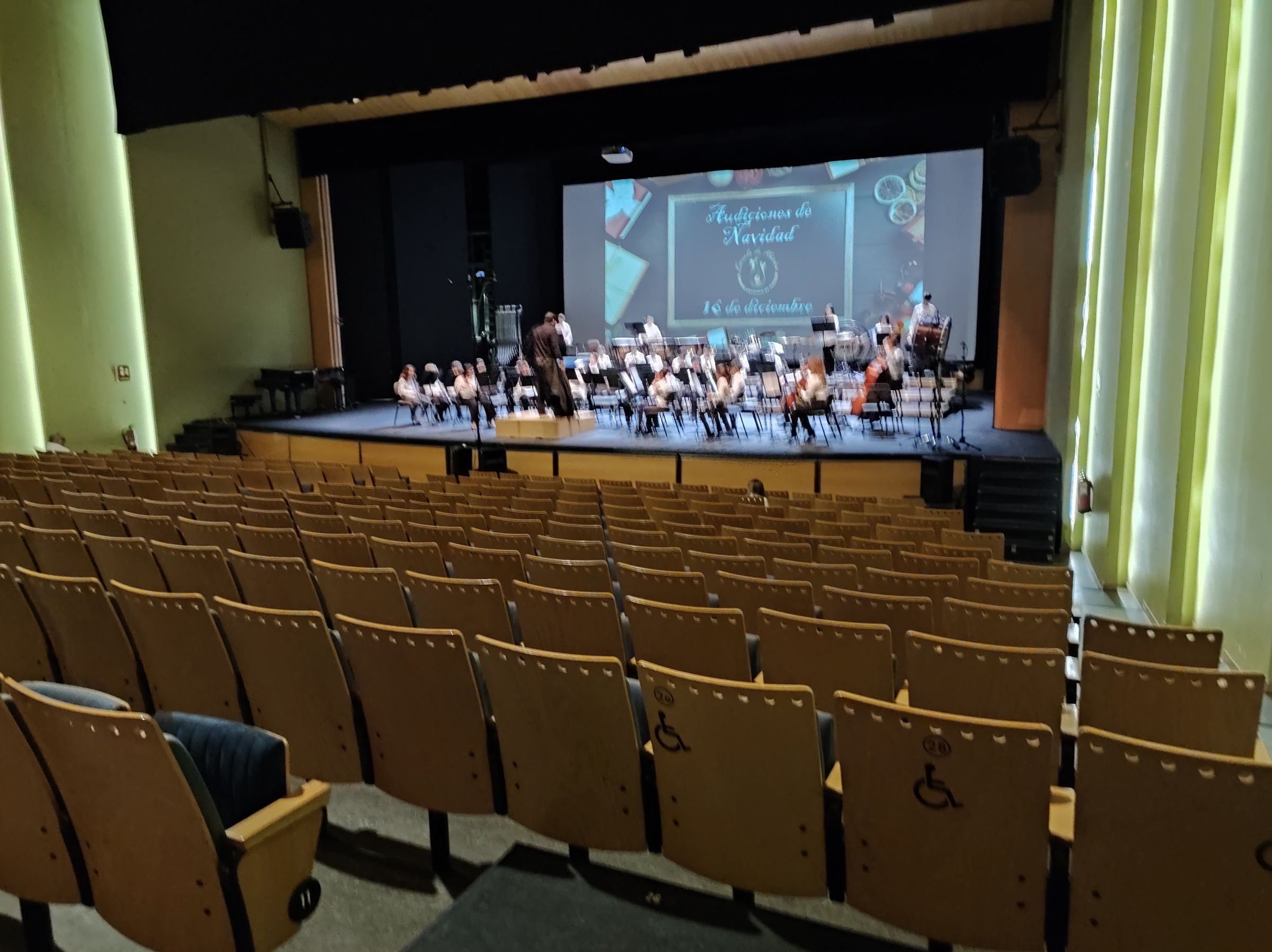 AUDITORIOS Y MULTIUSOS 