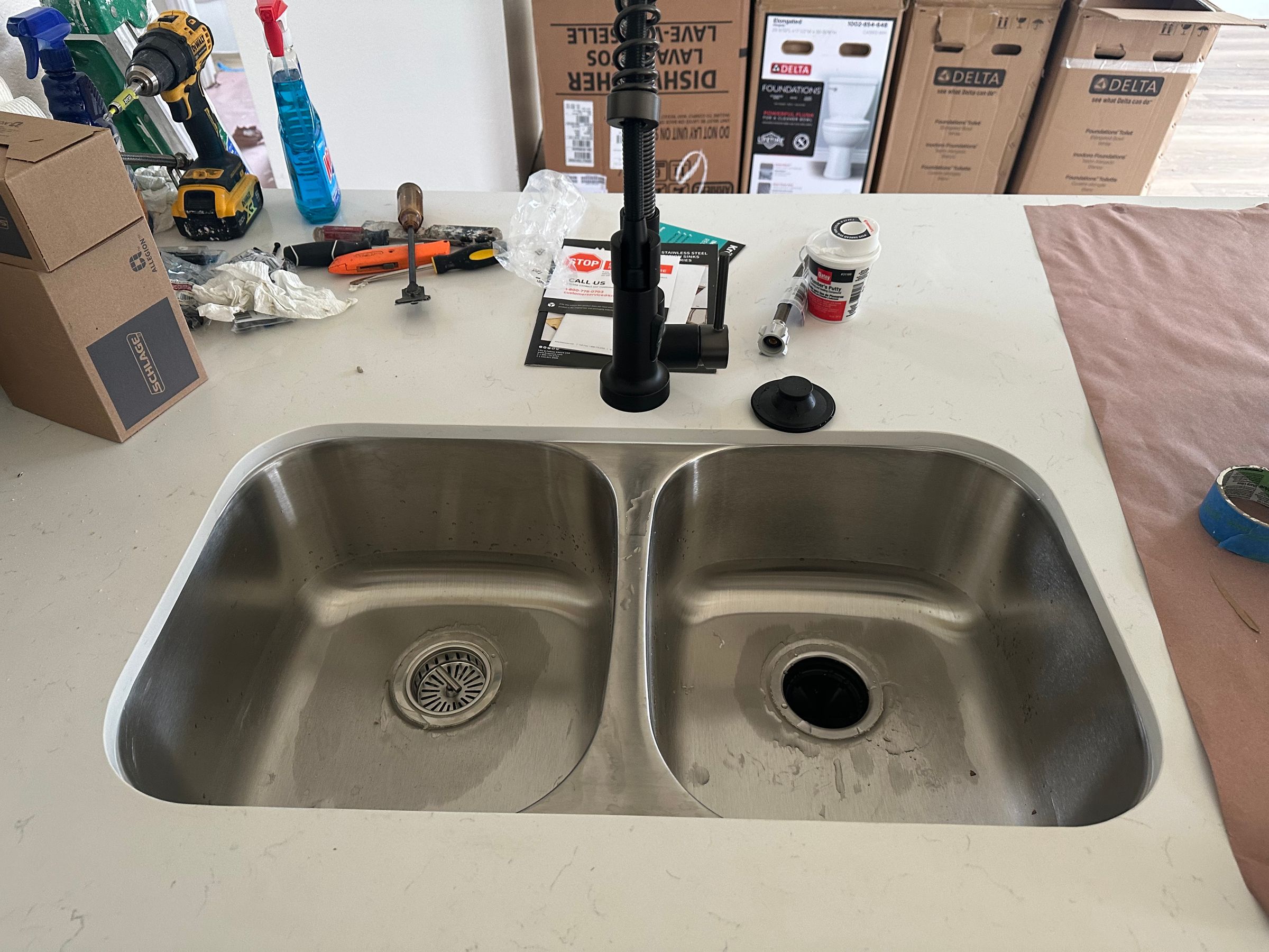 Kitchen Faucet & Sink
