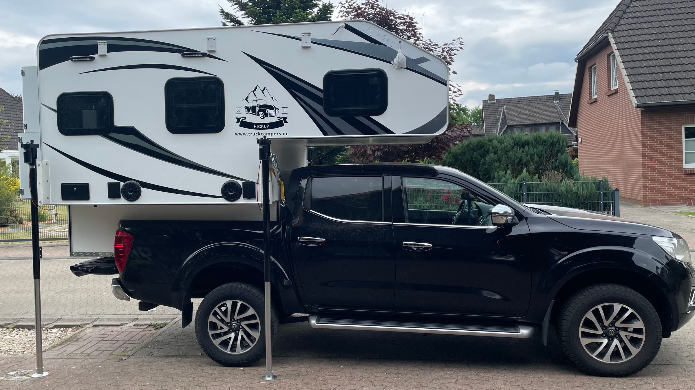 PICKUP TRUCK CAMPING's image