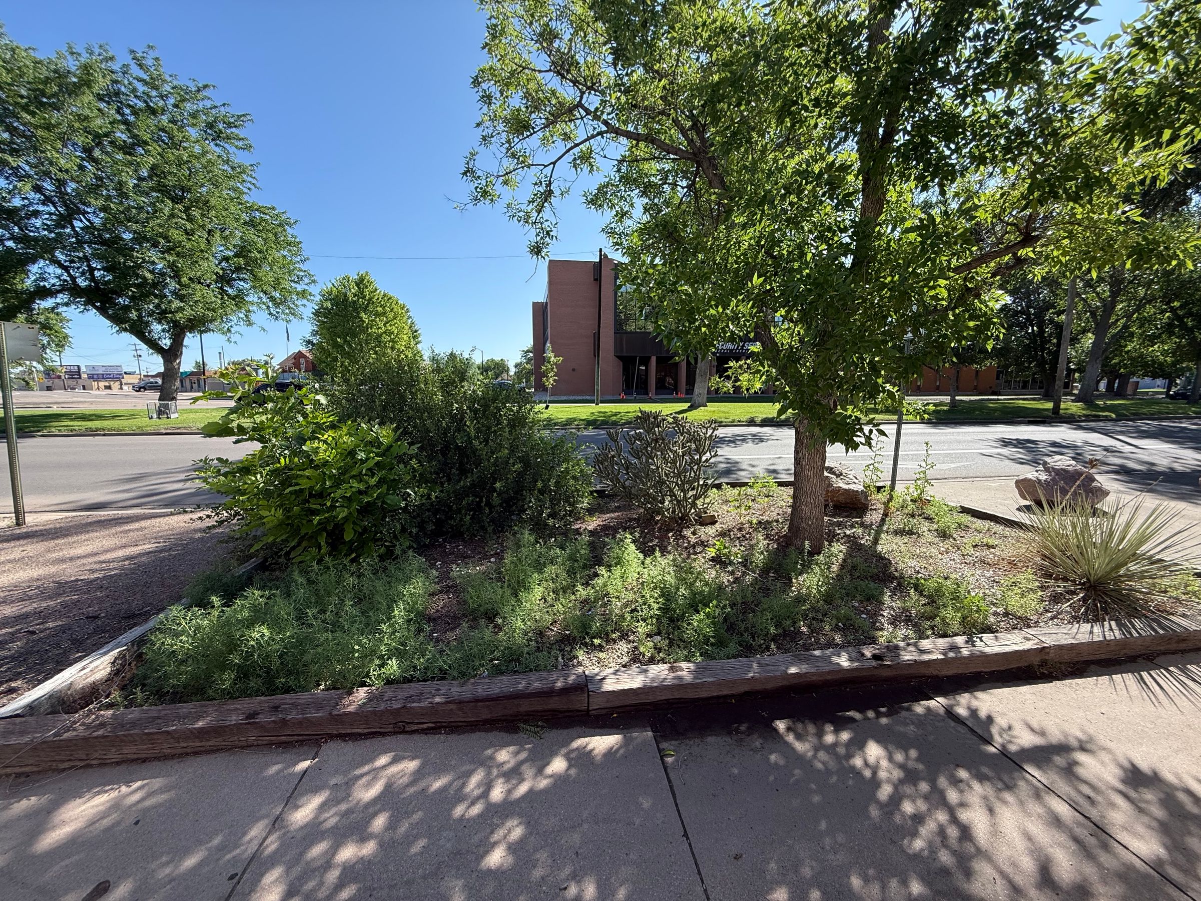Four Valleys Landscaping's image