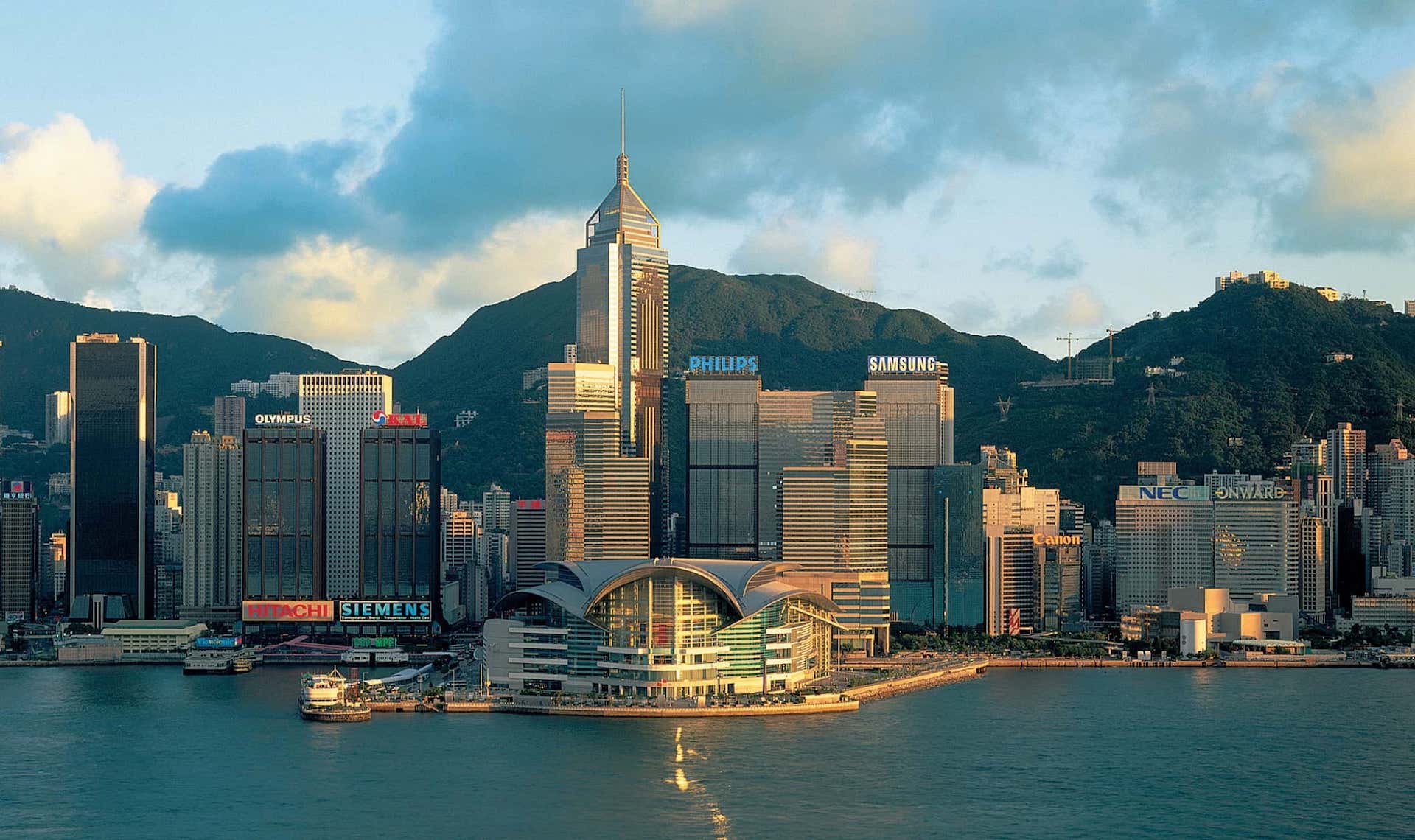 IOS HOLDING SUISSE SA's image