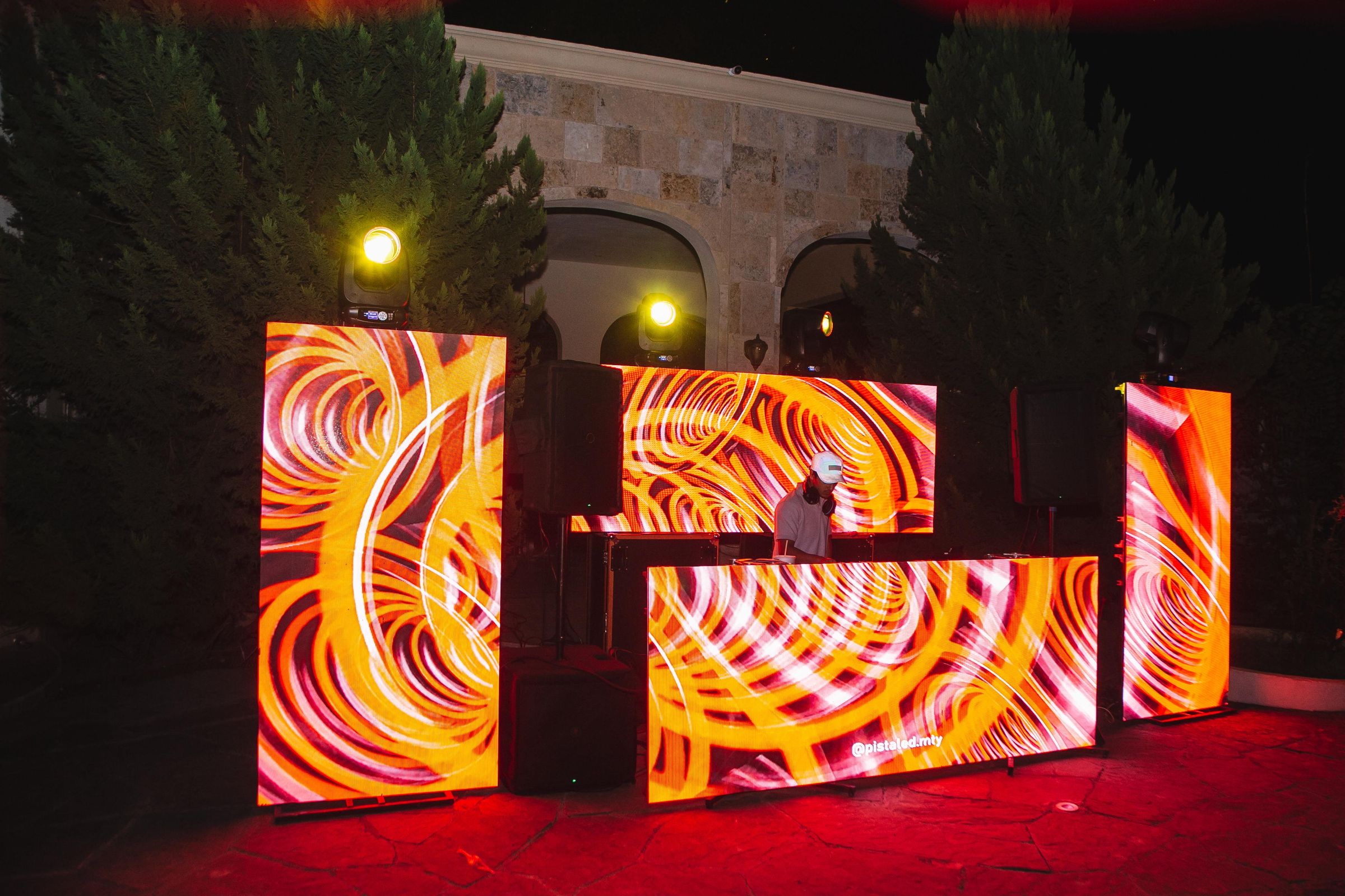 Pista Led Mty's image