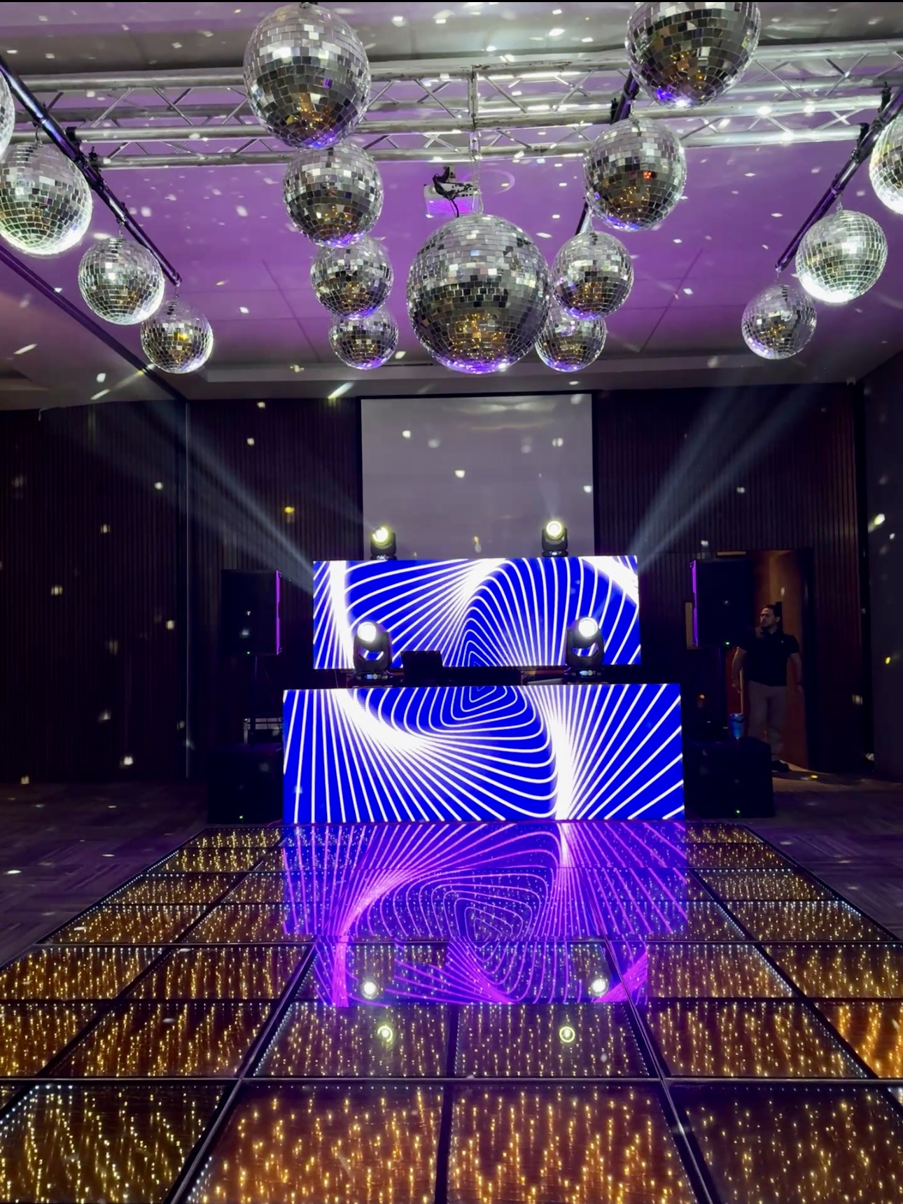 Disco sky