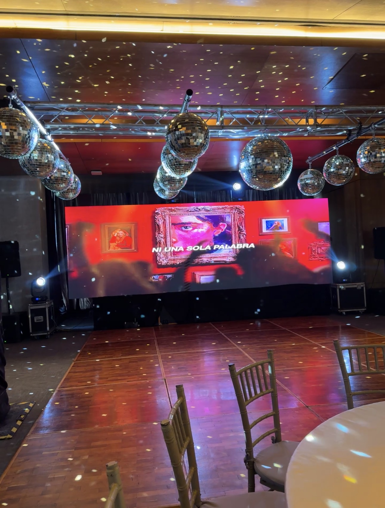 Pista Led Mty's image