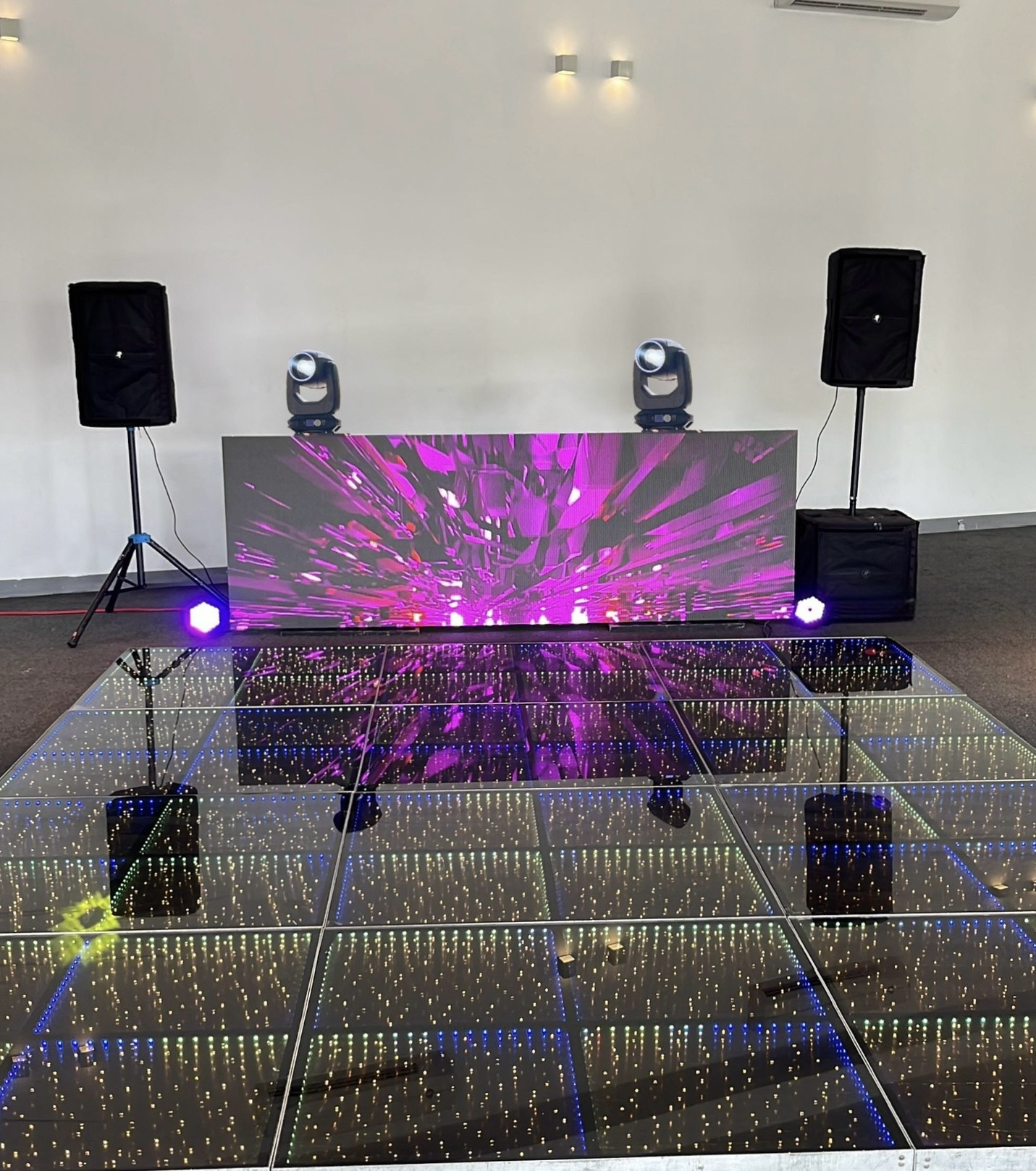 Pista Led Mty's image