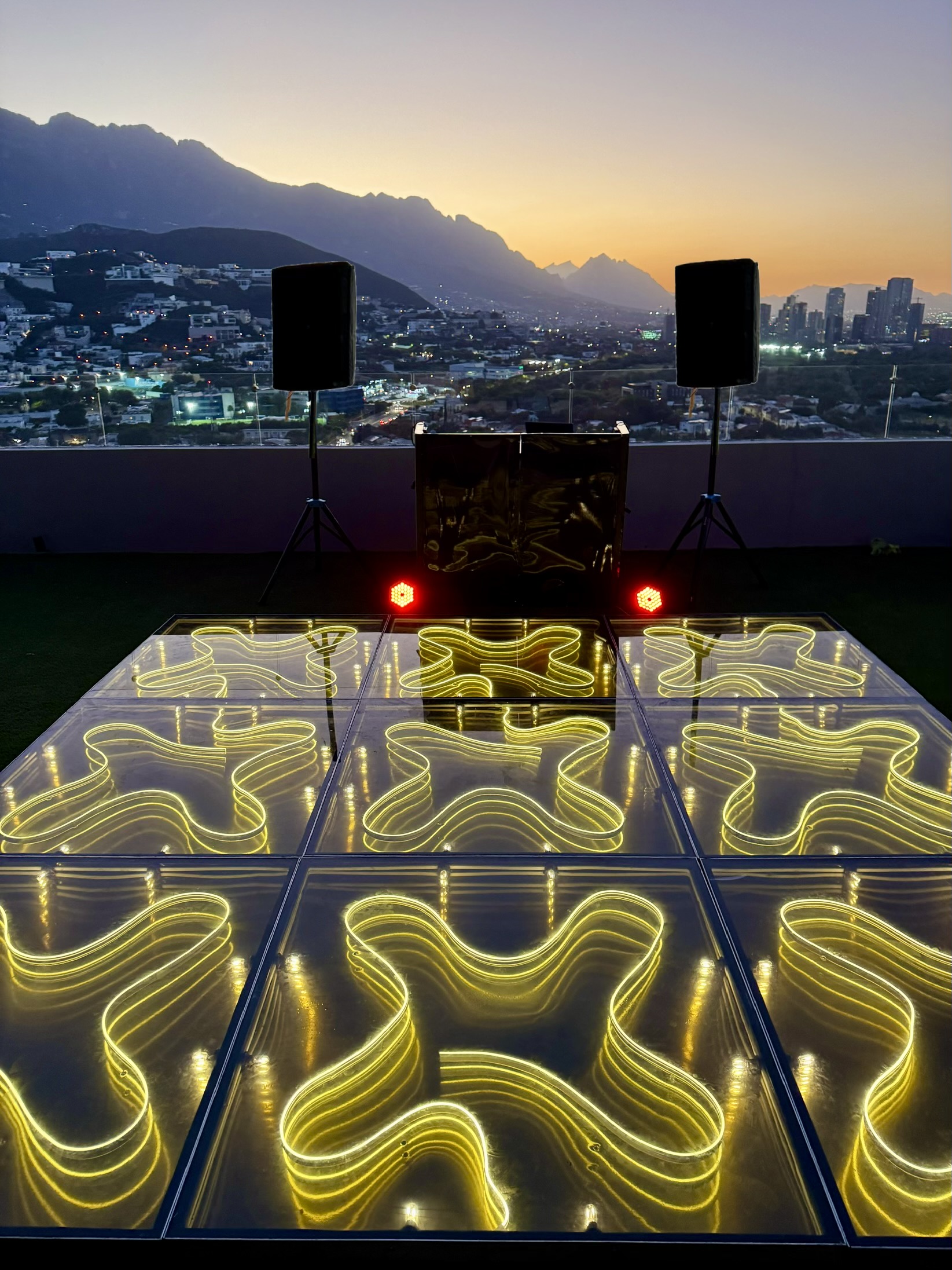 Pista Led Mty's image