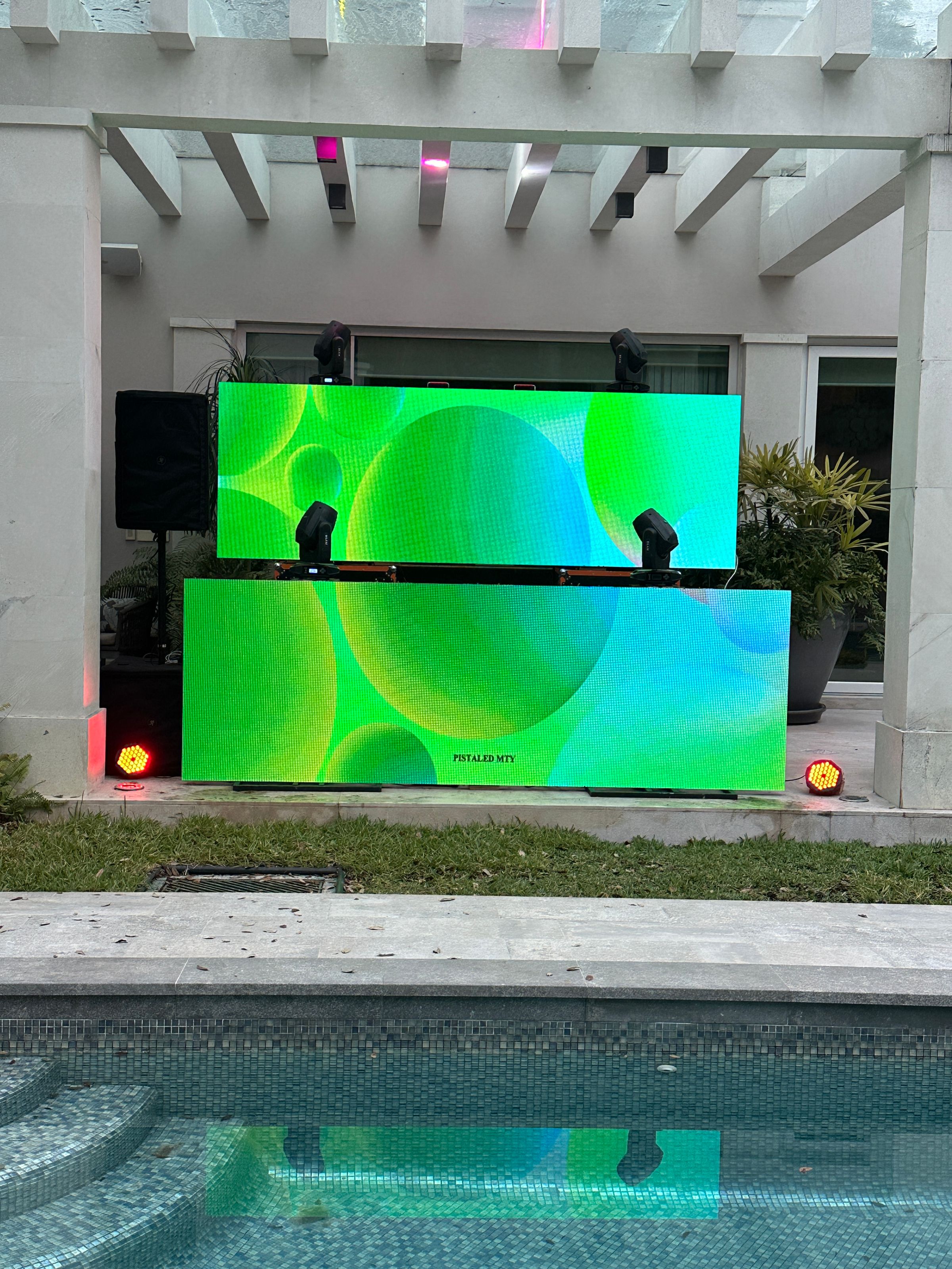 Pista Led Mty's image