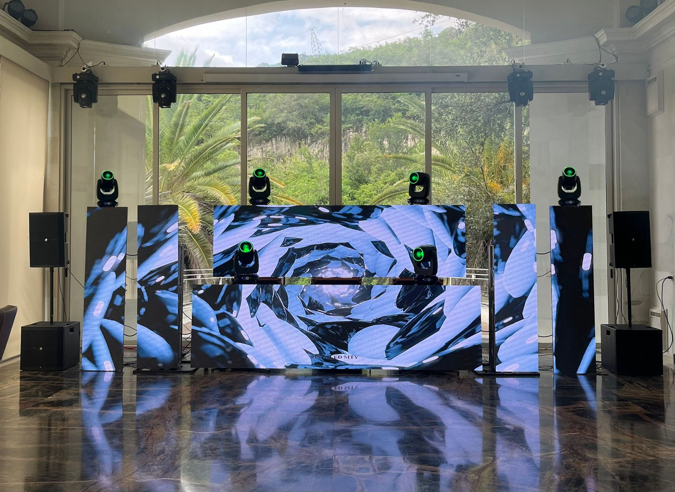 Pista Led Mty's image