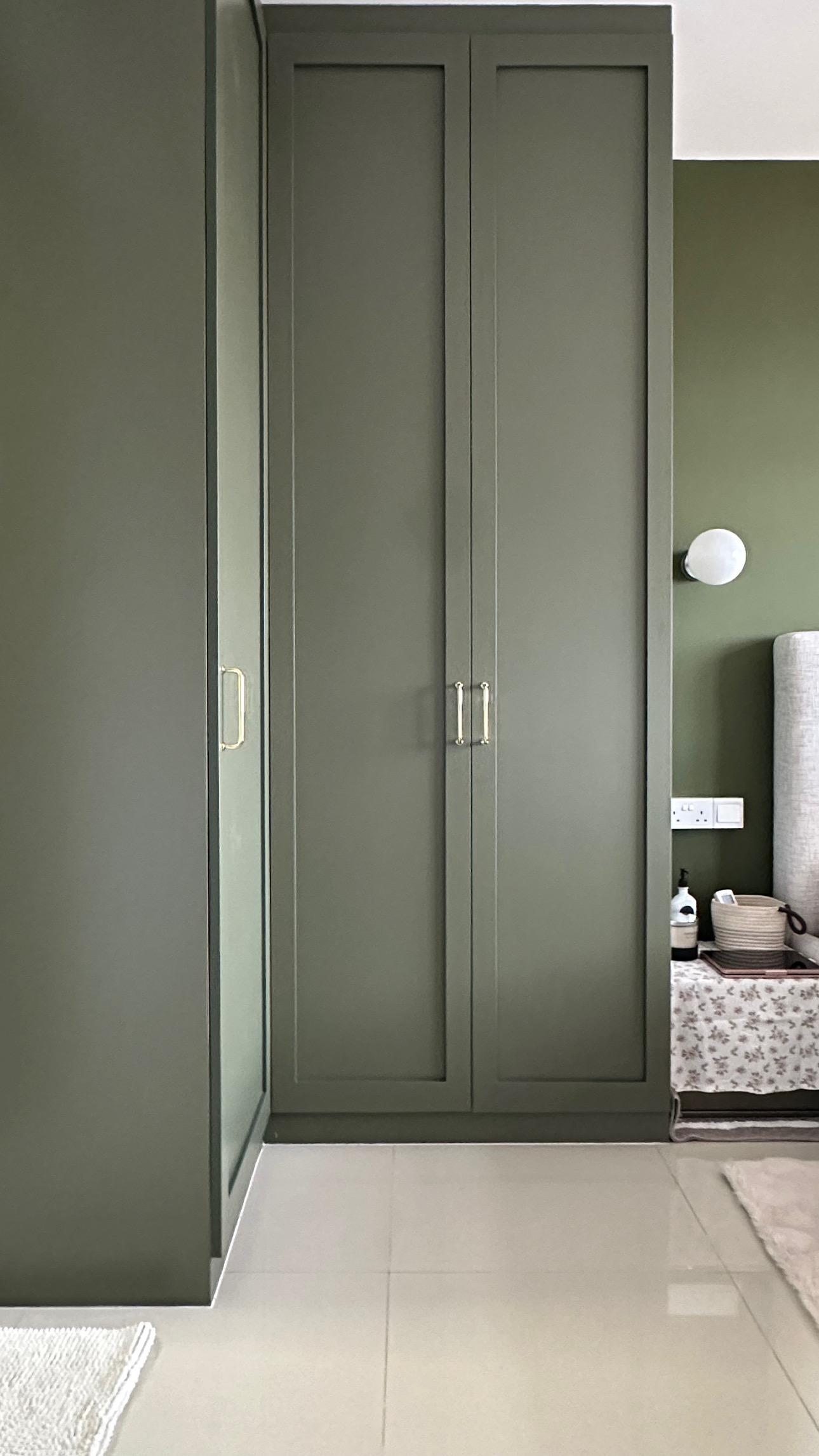Solving Small Space Problem, How it works...'s image