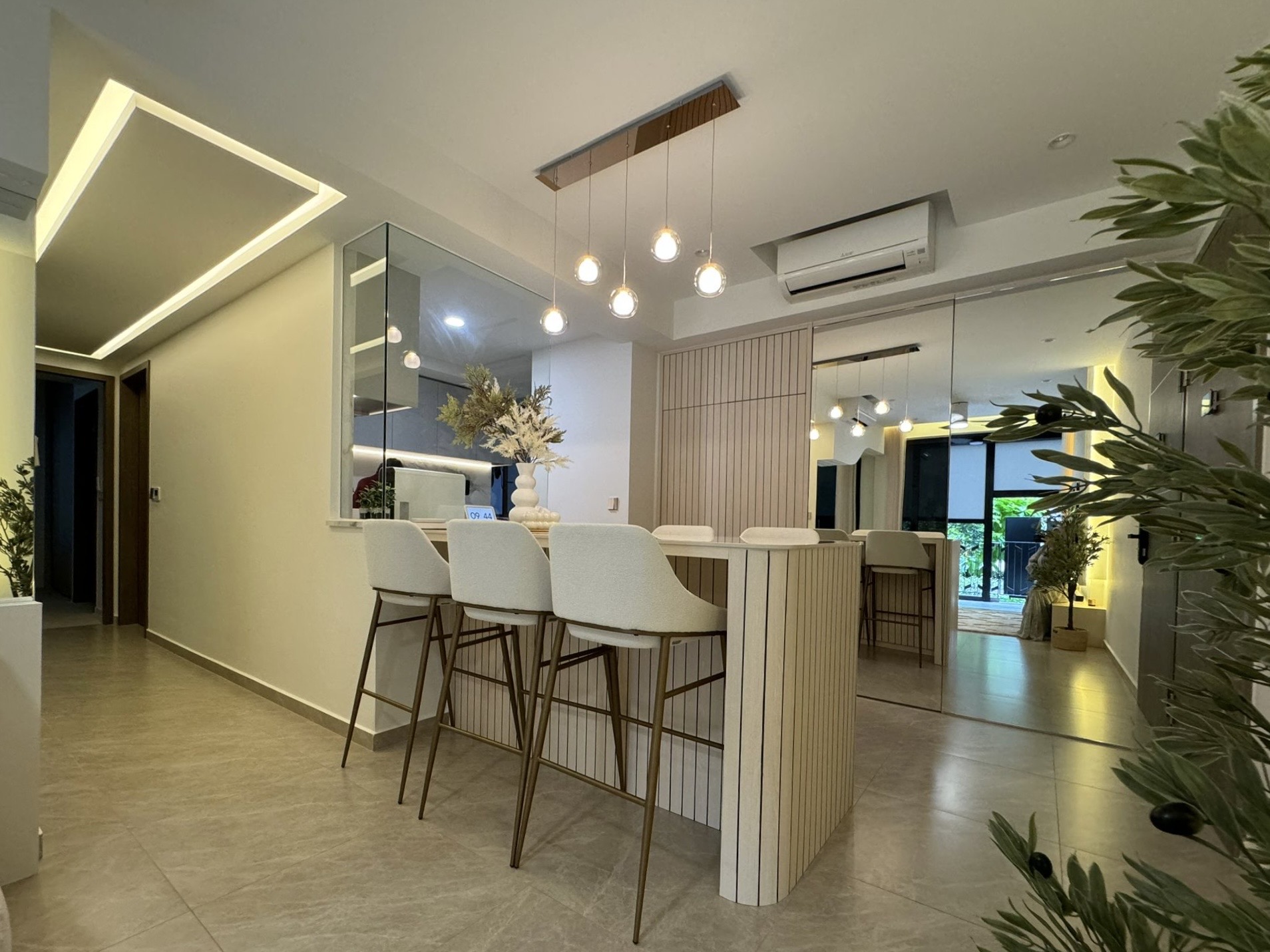 Solving Small Space Problem, How it works...'s image